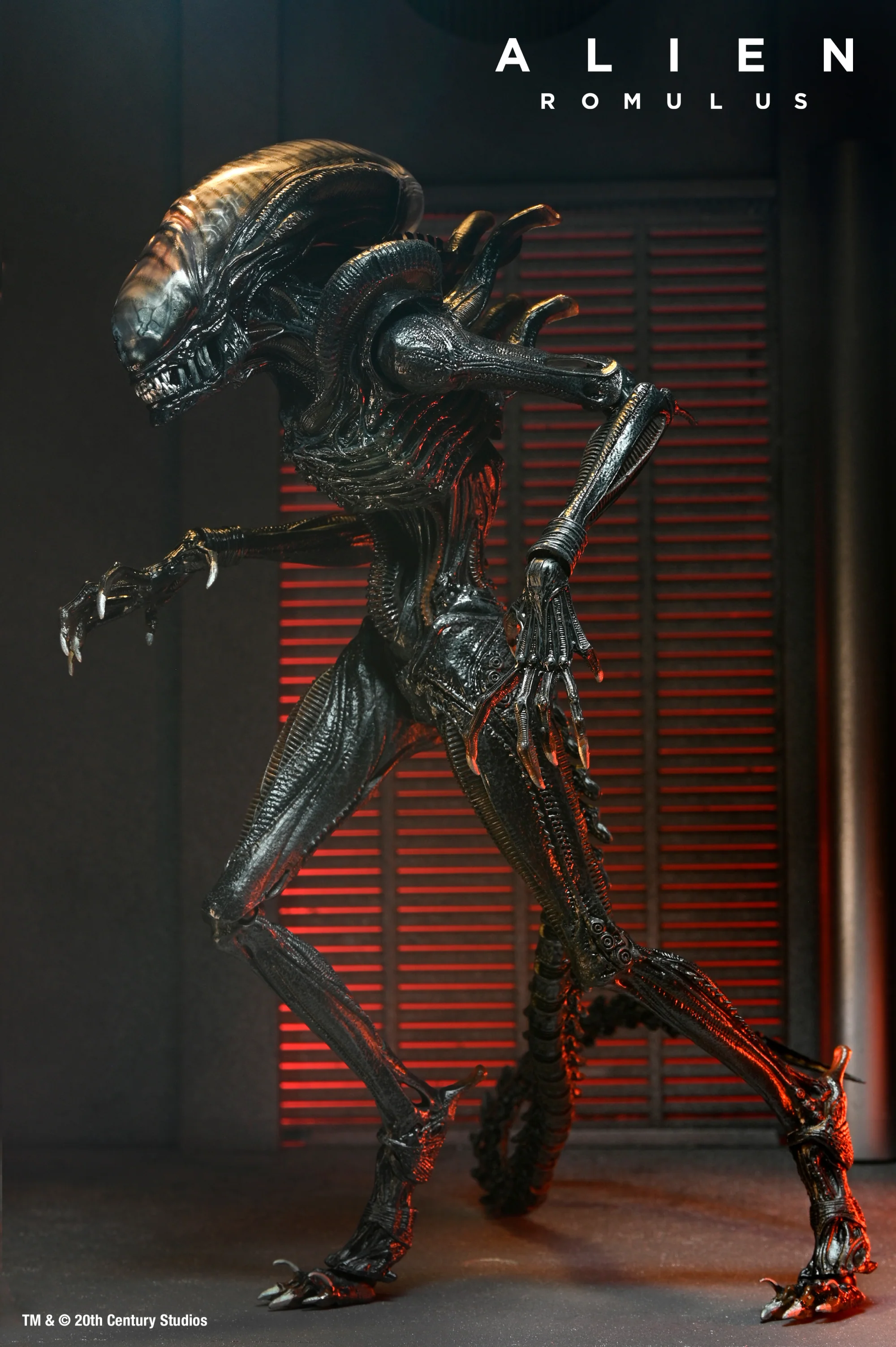 Alien: Romulus Ultimate Scorched Xenomorph 7-inch Scale Action Figure - Image 3