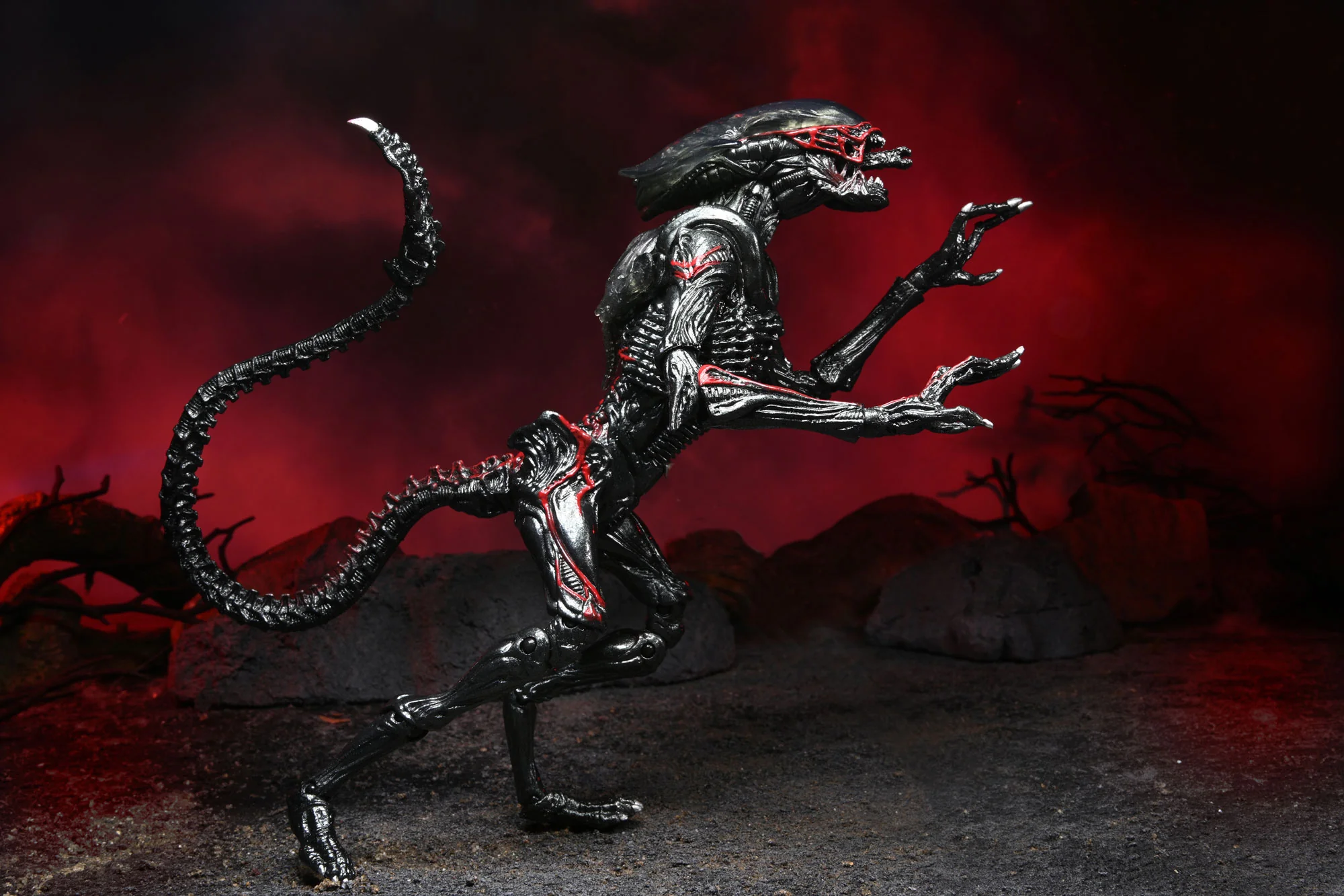 Aliens - Ultimate Kenner Tribute Night Cougar Alien 7" Scale Action Figure - Image 7
