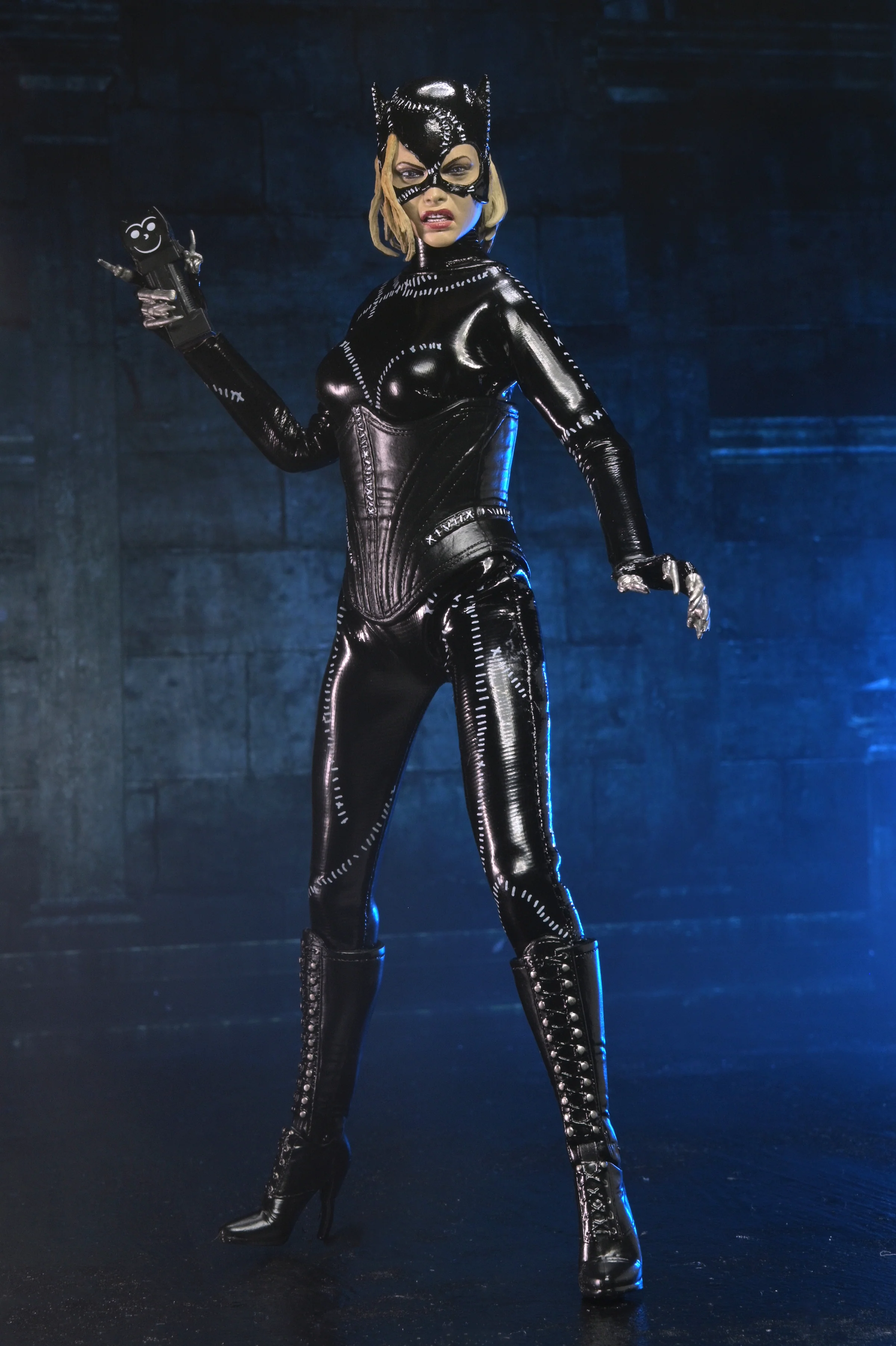 Batman Returns - Catwoman 8” Clothed Action Figure (PRE-ORDER) - Image 6