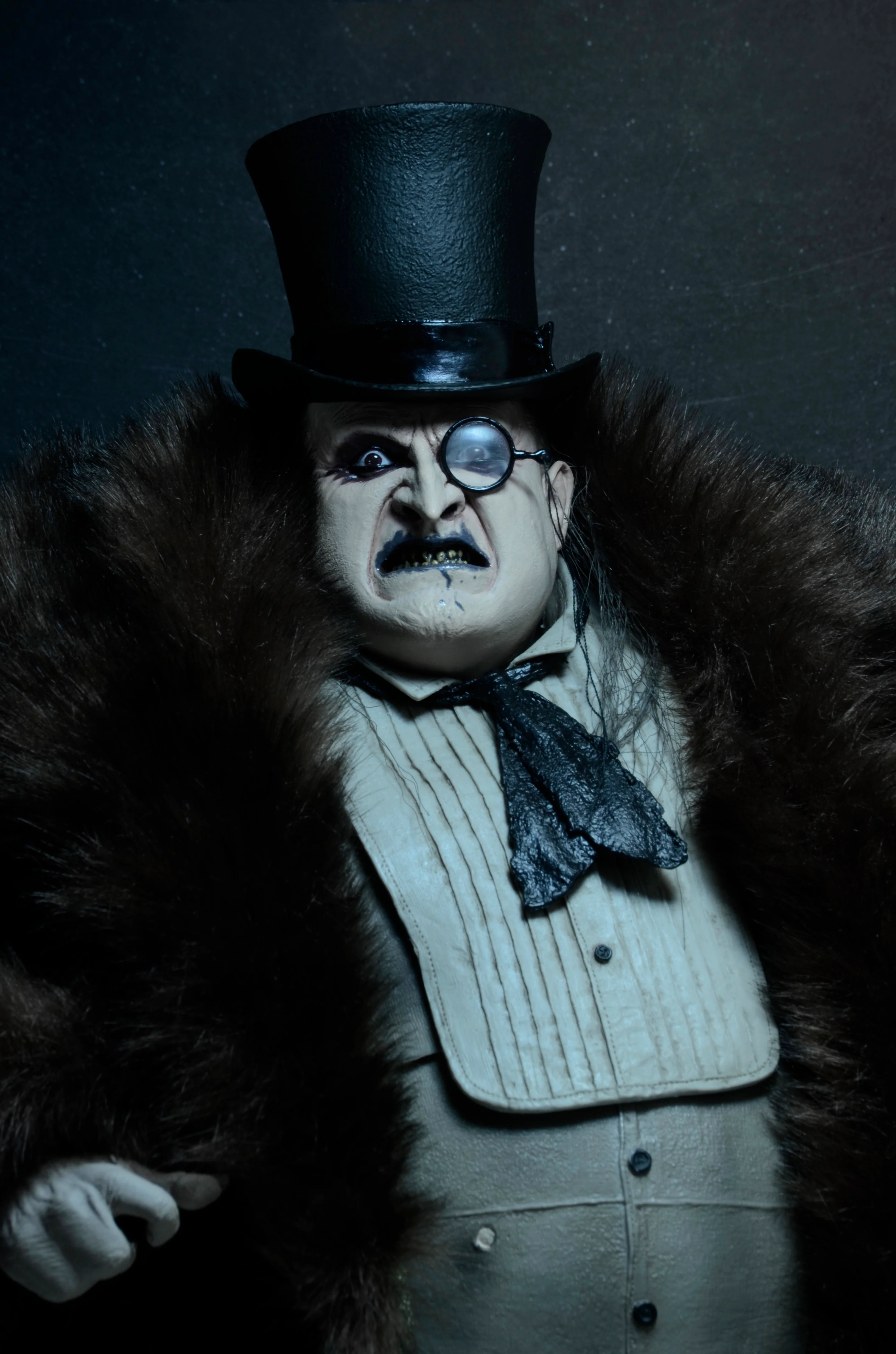 Batman Returns - 1/4 Scale Action Figure - Penguin (Danny Devito) - Image 5