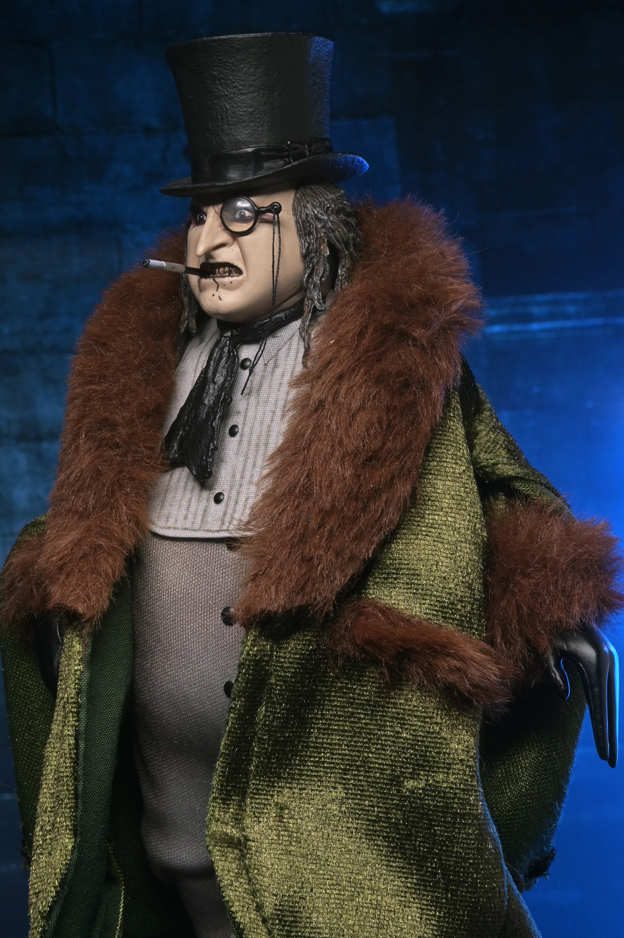 Batman Returns - The Penguin 8ā Clothed Action Figure (PRE-ORDER) - Image 5