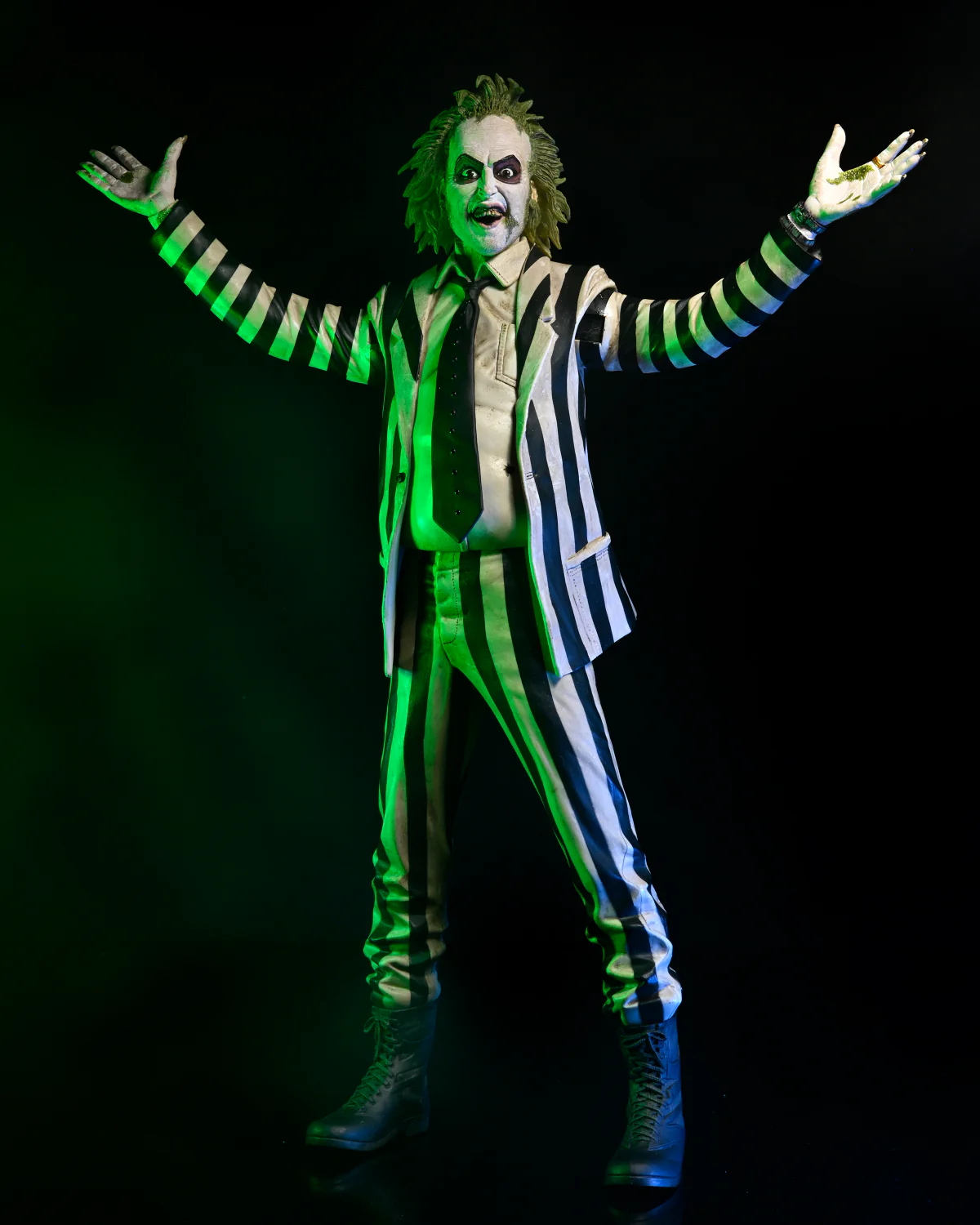 Beetlejuice 18" Action Figure with Sound - Image 3