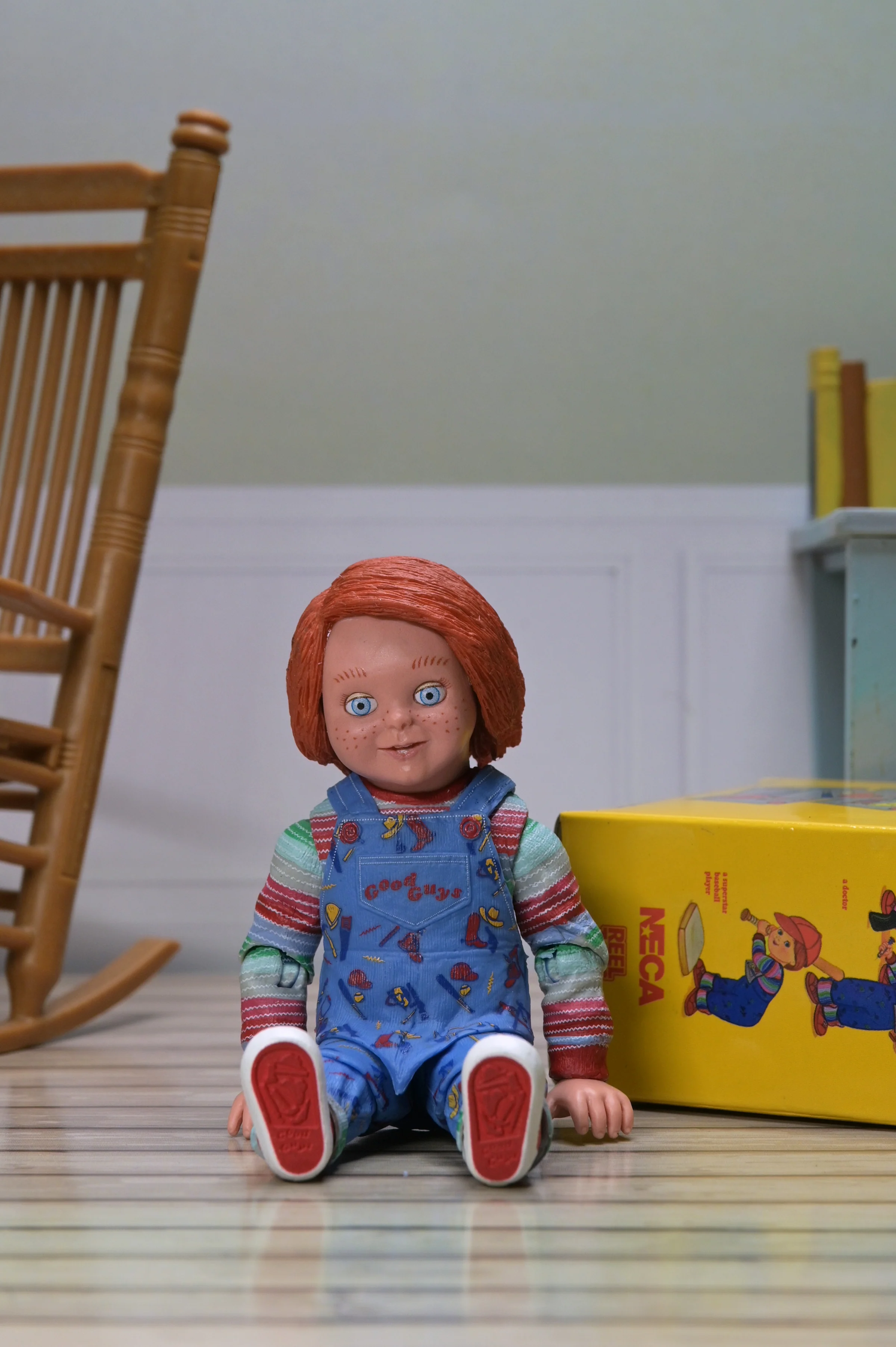 Child's Play 2 - Ultimate Chucky 7” Scale Action Figure - Image 5