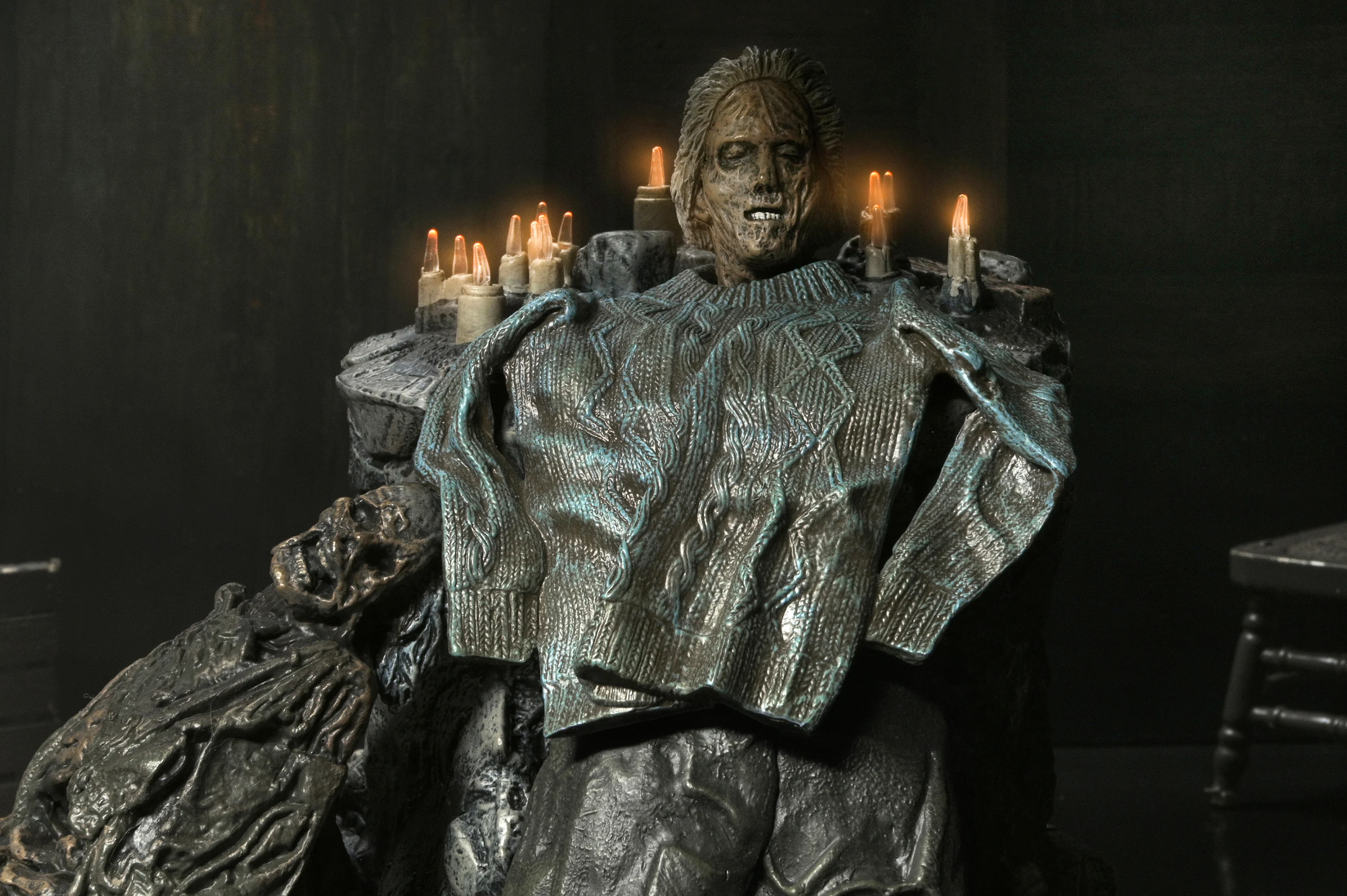 Friday the 13th: The Game - Pamela Shrine Diorama (PRE-ORDER) - Image 3