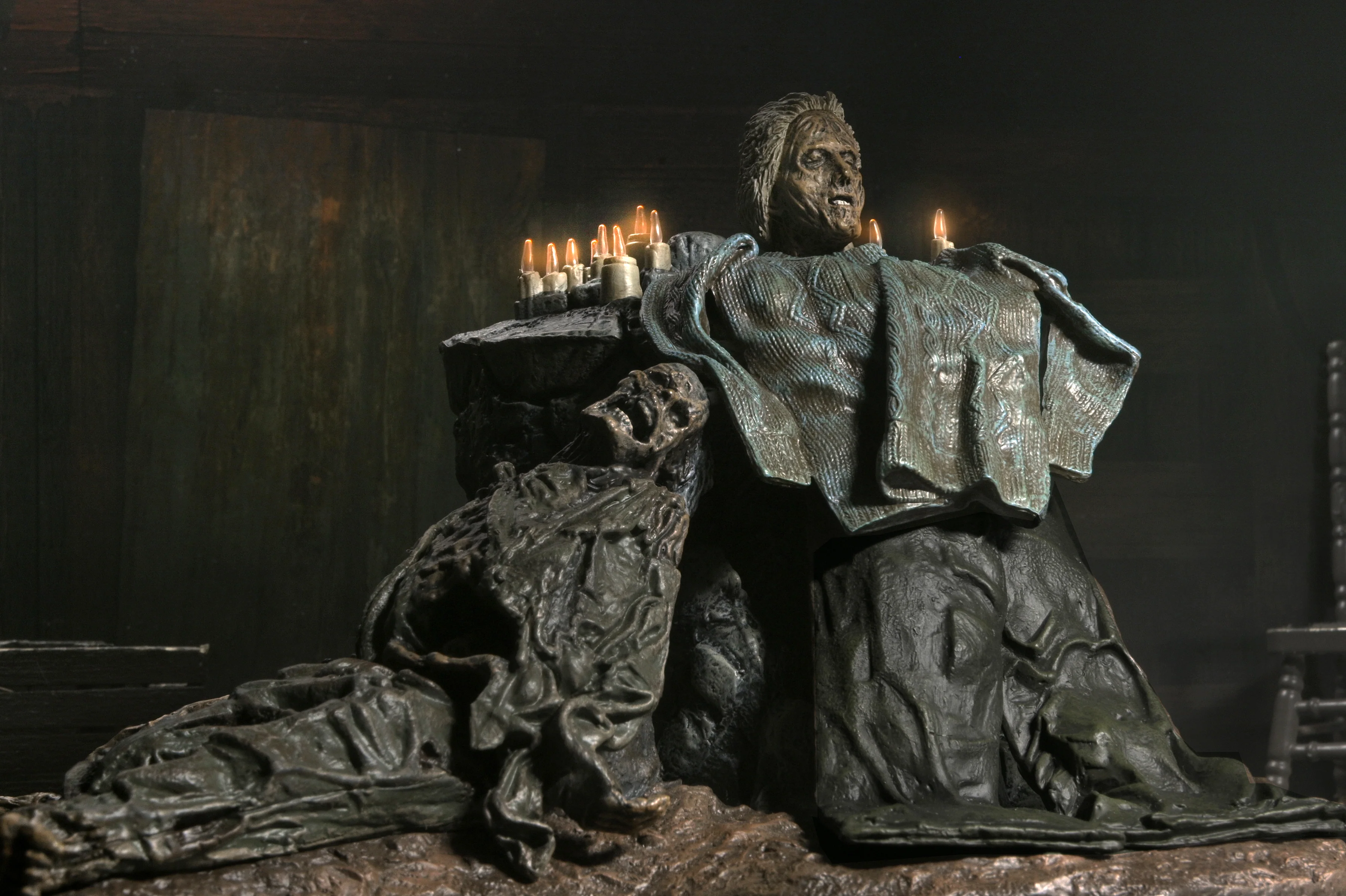 Friday the 13th: The Game - Pamela Shrine Diorama (PRE-ORDER) - Image 5