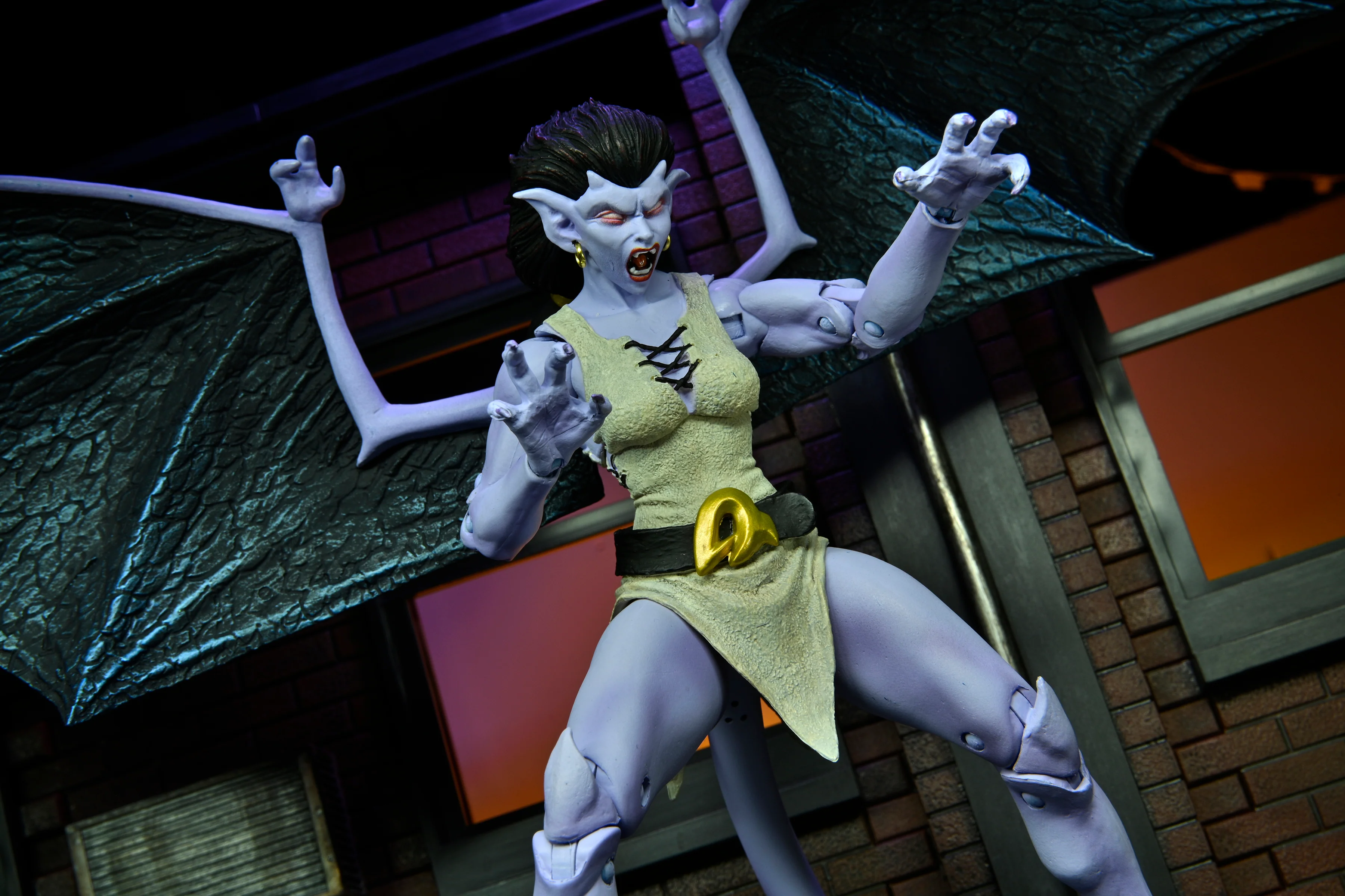 Gargoyles- Ultimate Angela 7" Scale Action Figure - Image 4