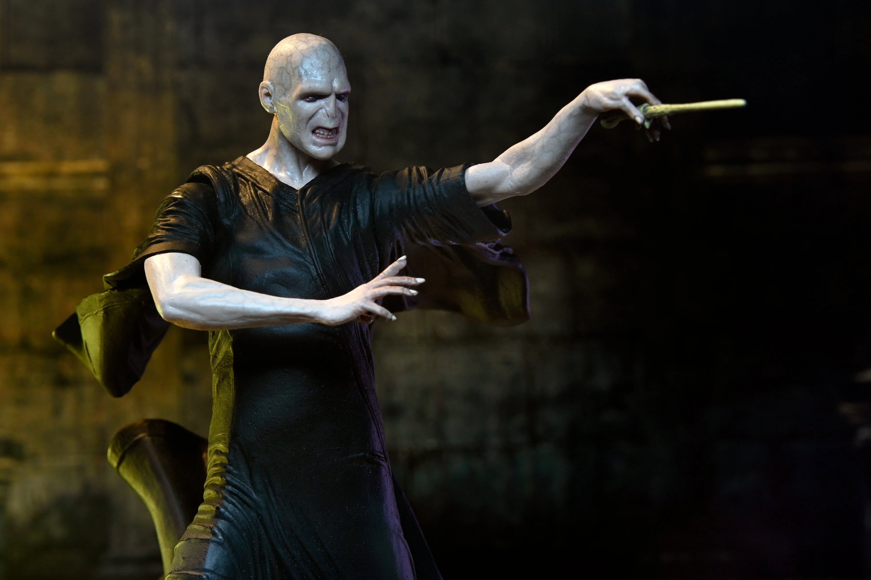 Harry Potter - Legacy Collection Voldemort 7" Scale Action Figure - Image 8