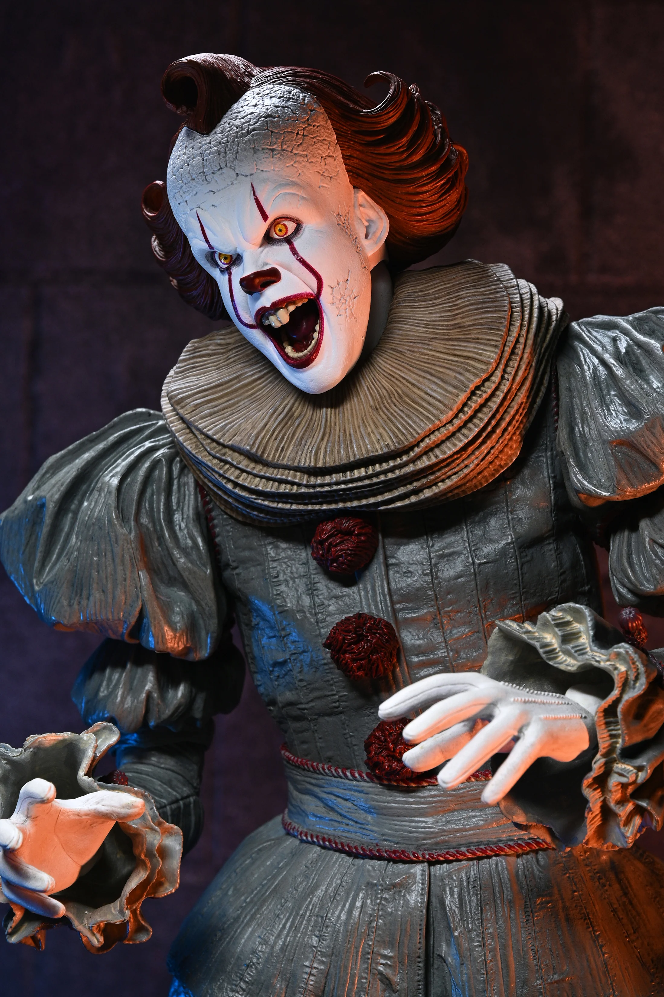 IT: Welcome to Derry - Pennywise 1/4 Scale Action Figure - Image 7