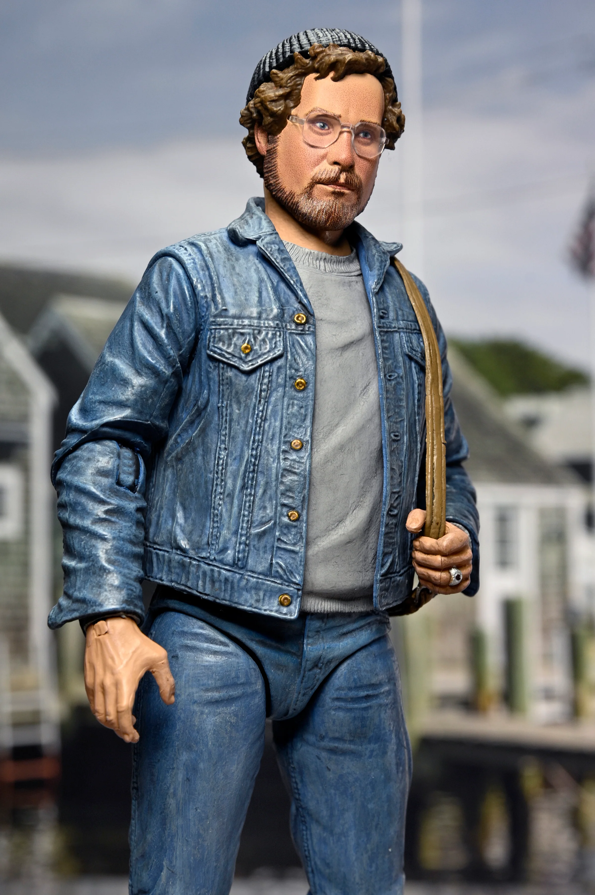Jaws - 50th Anniversary Ultimate Matt Hooper (Amity Arrival) and Sam Quint 7” Scale Action Figure Bundle - Image 6