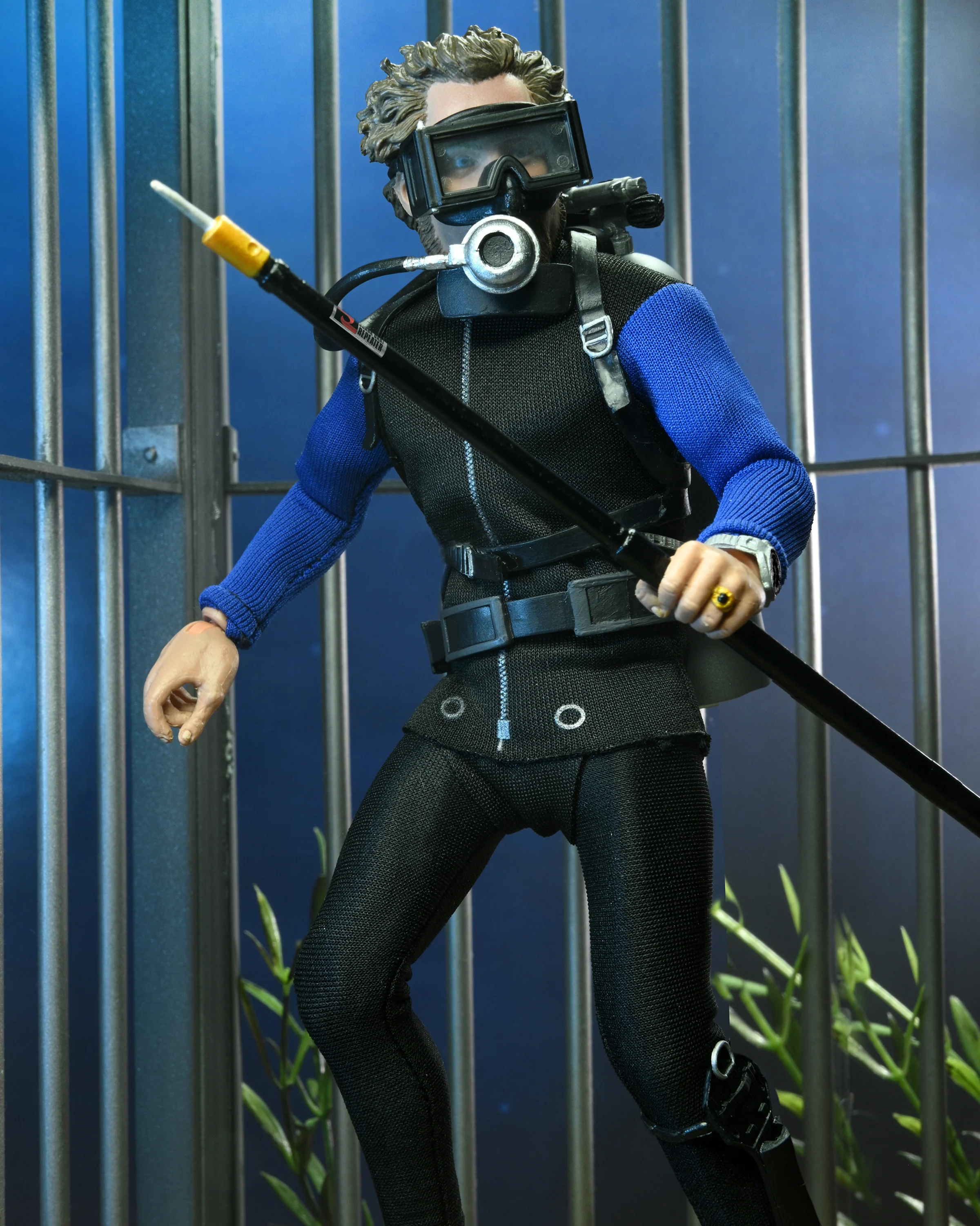 Jaws - Matt Hooper (Shark Cage) 8" Clothed Action Figure - Image 4