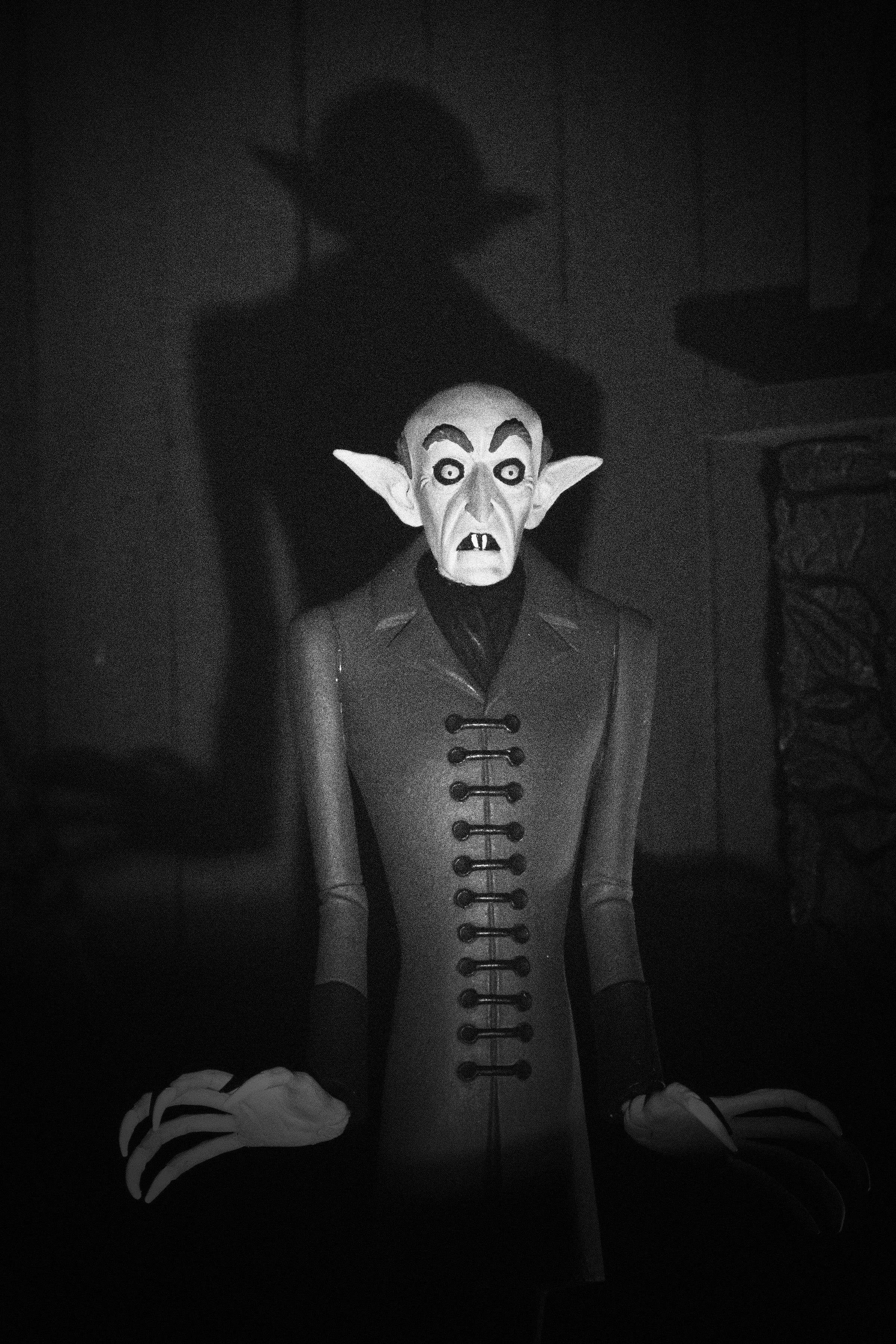 Nosferatu - Toony Terrors - Count Orlok 6" Action Figure (Series 3) - Image 5