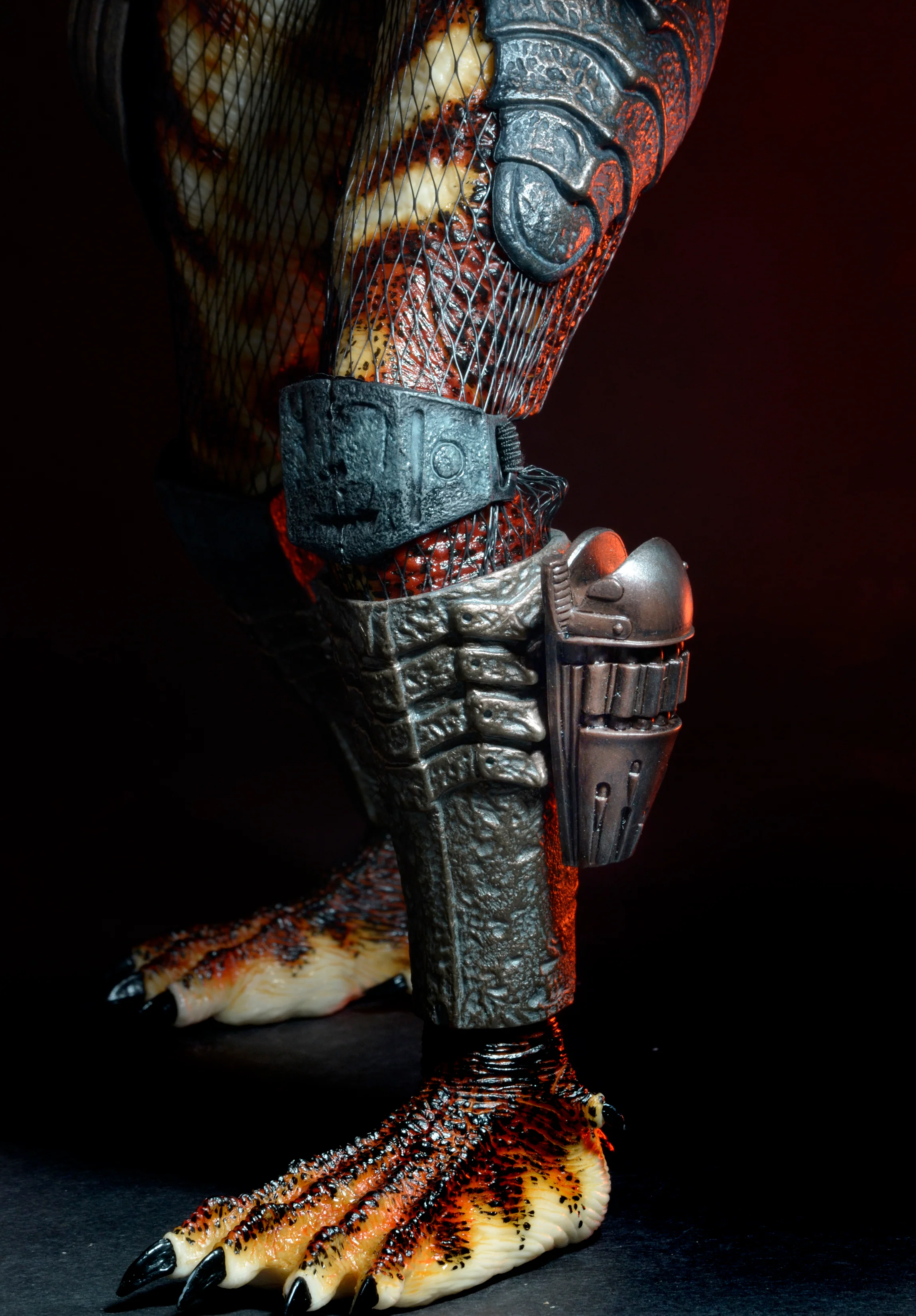 Predator 2 - City Hunter Predator with LED Lights 1/4 Scale Action Figure - Image 10
