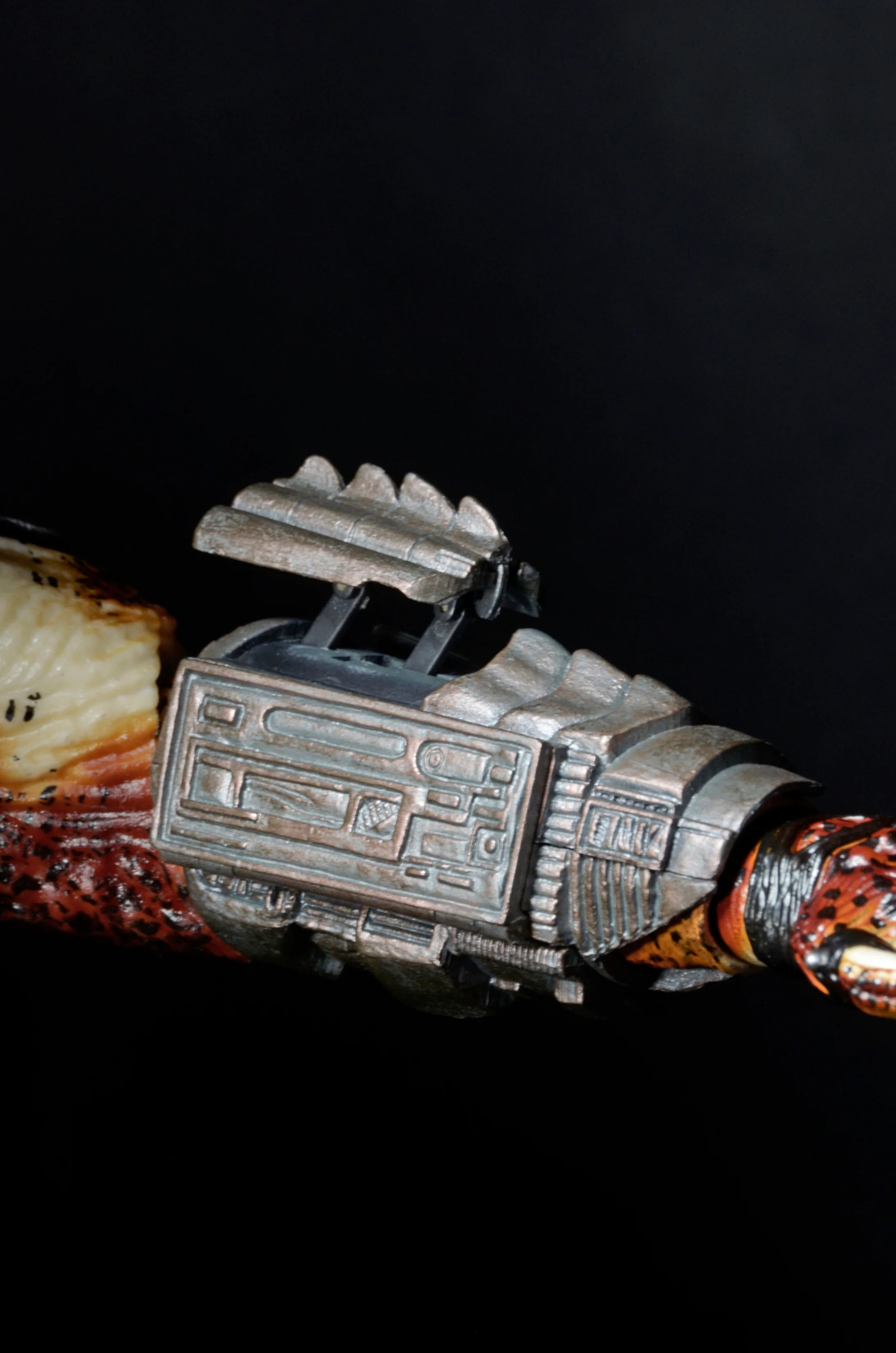 Predator 2 - City Hunter Predator with LED Lights 1/4 Scale Action Figure - Image 9