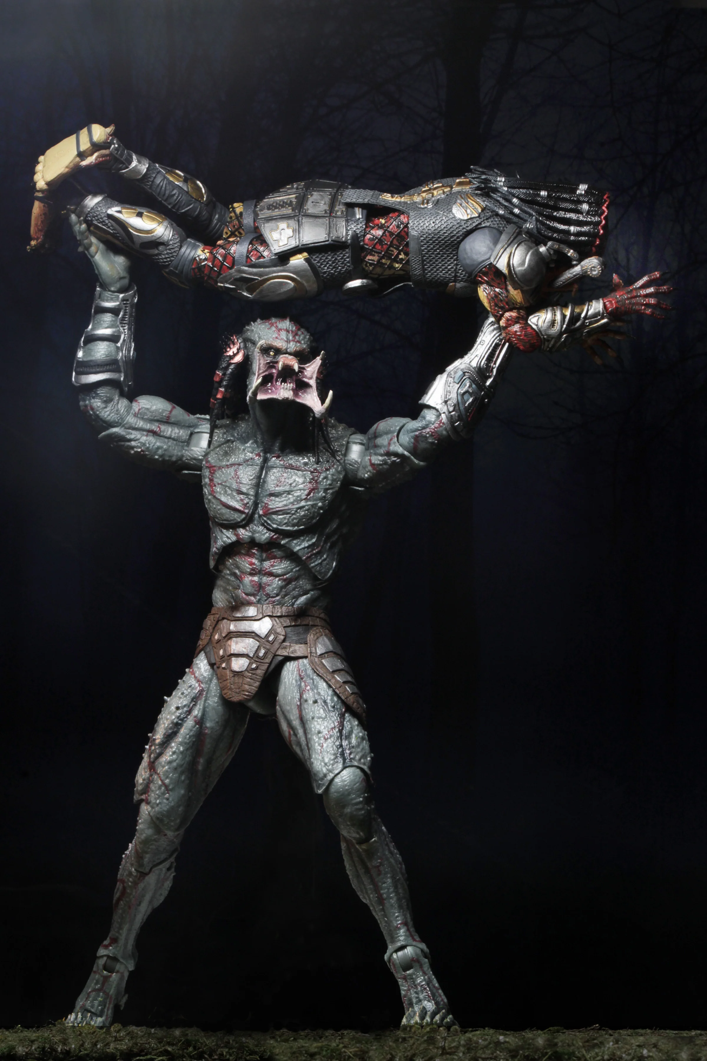 Predator (2018) - Deluxe Armored Assassin Predator 7" Scale Action Figure (12" Figure) - Image 5