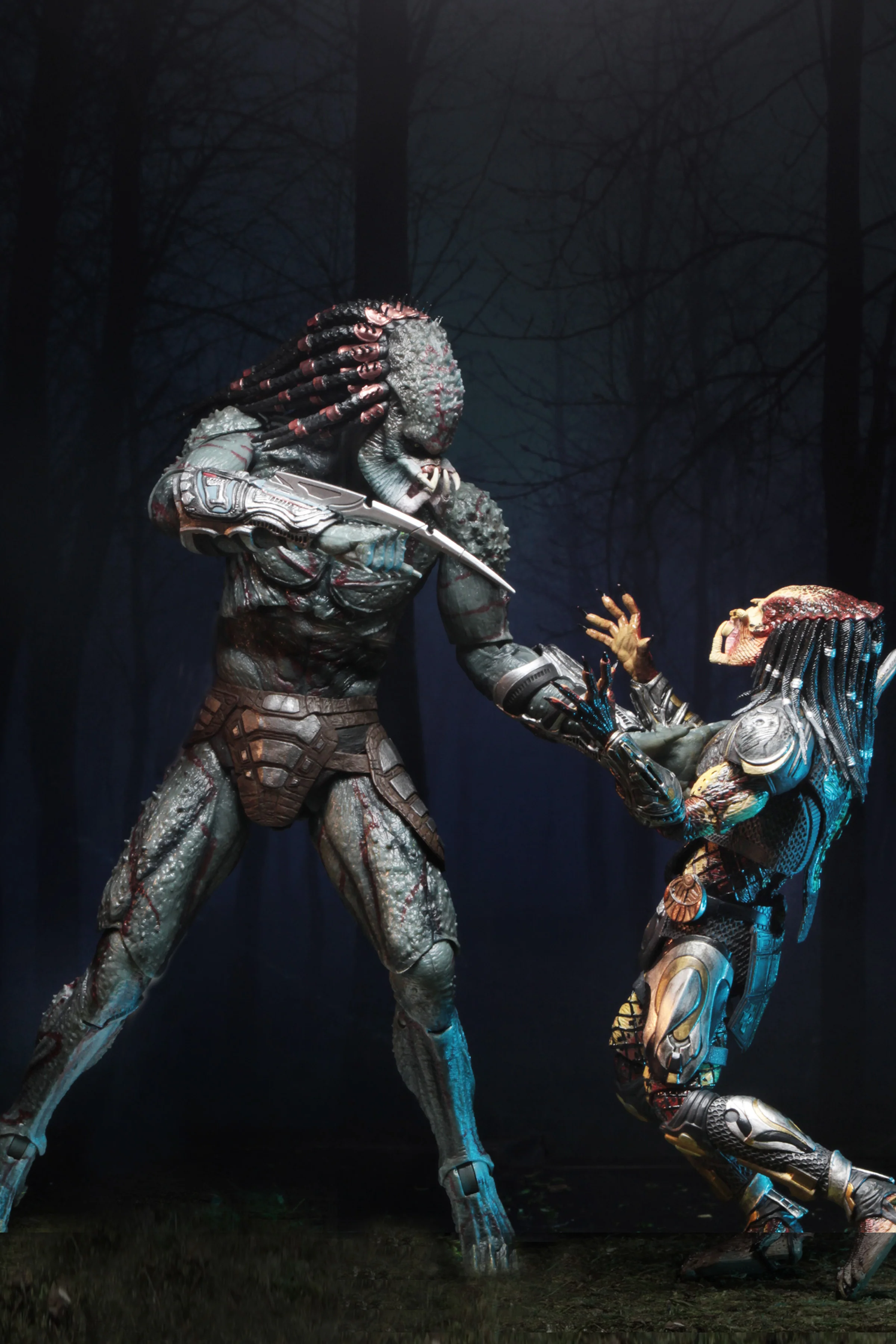 Predator (2018) - Deluxe Armored Assassin Predator 7" Scale Action Figure (12" Figure) - Image 8