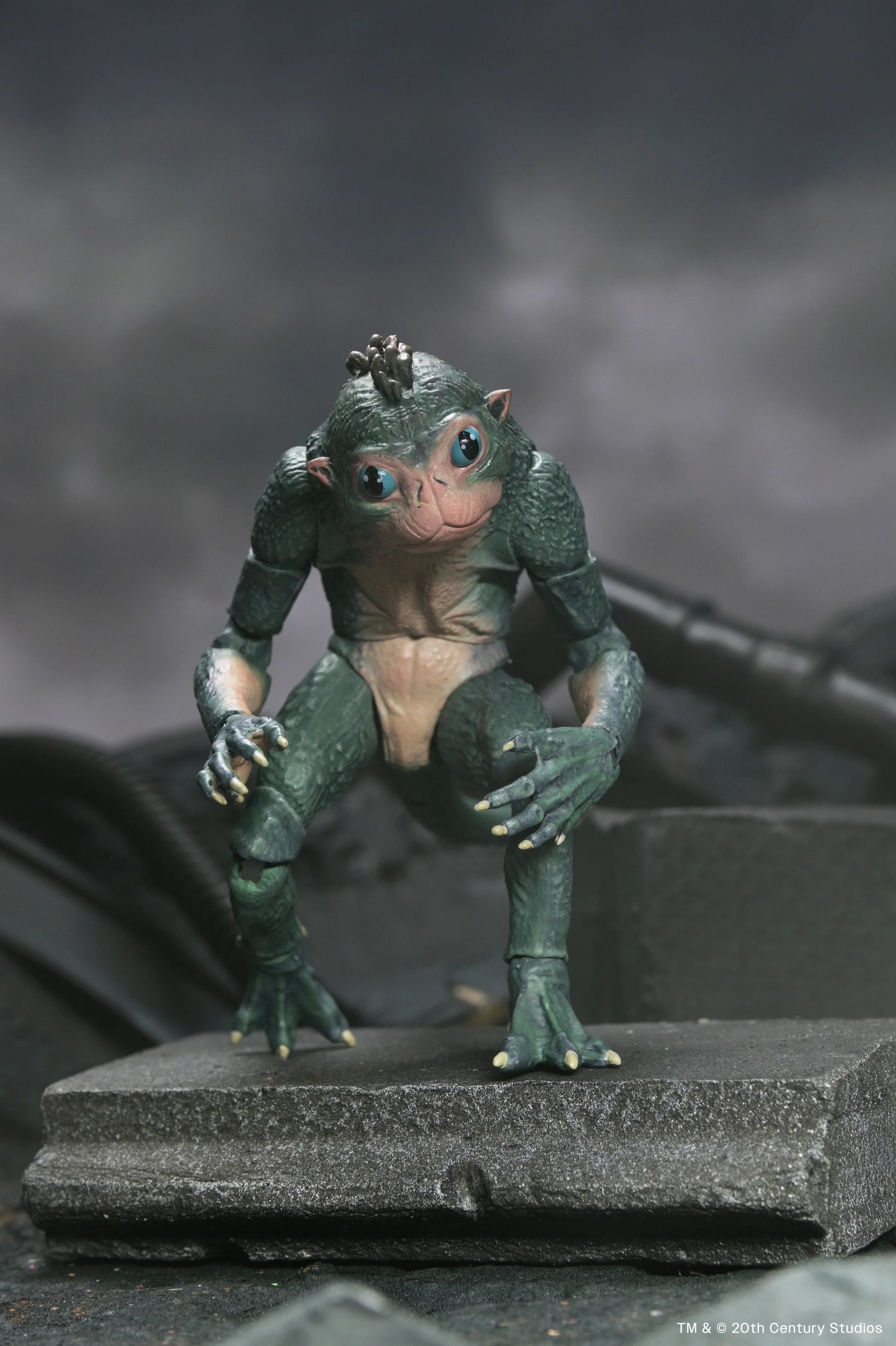 Predator: Badlands - Ultimate Thia & Bud 7" Scale Action Figures (PRE-ORDER) - Image 5