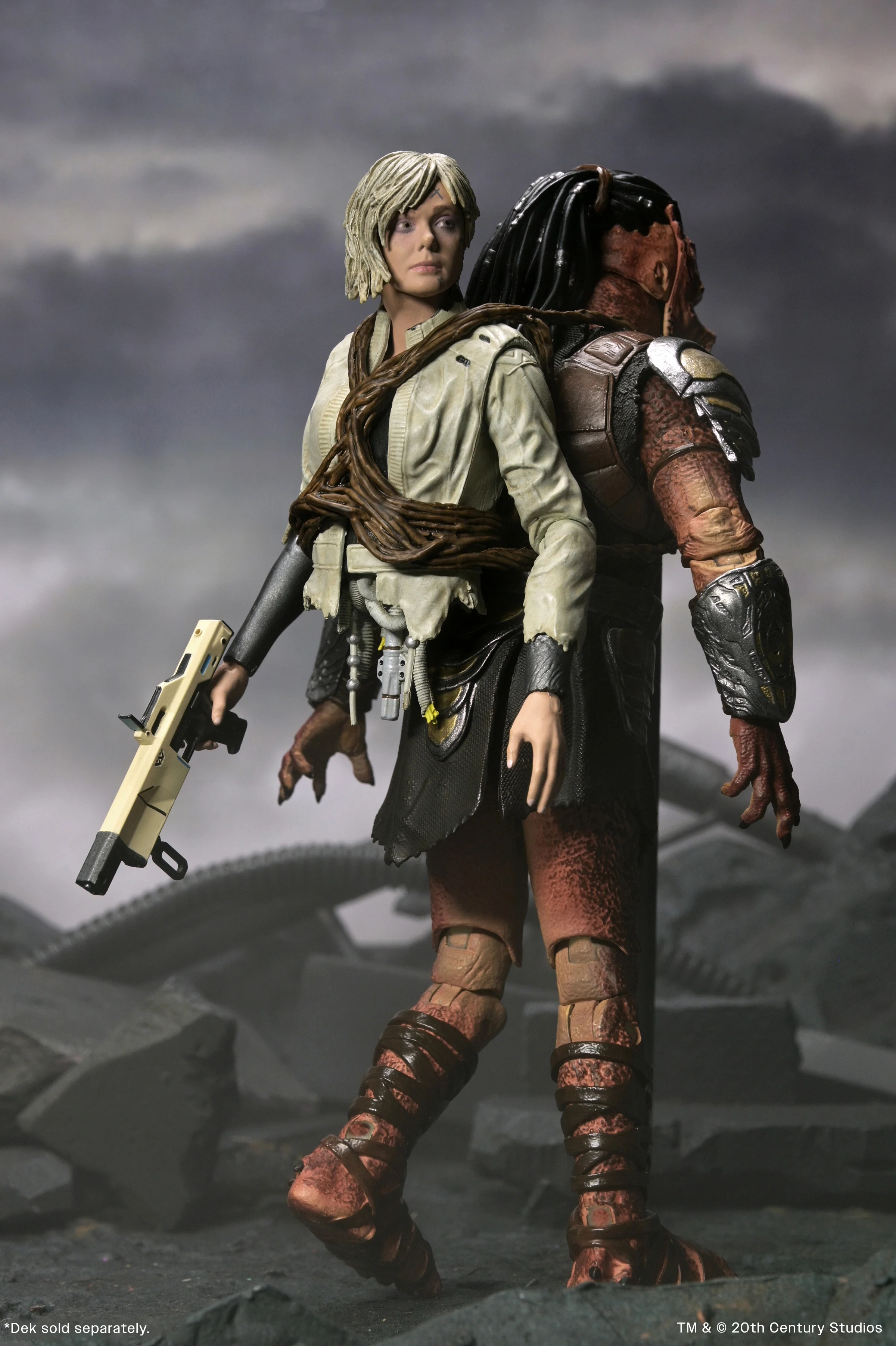 Predator: Badlands - Ultimate Thia & Bud 7" Scale Action Figures (PRE-ORDER) - Image 9