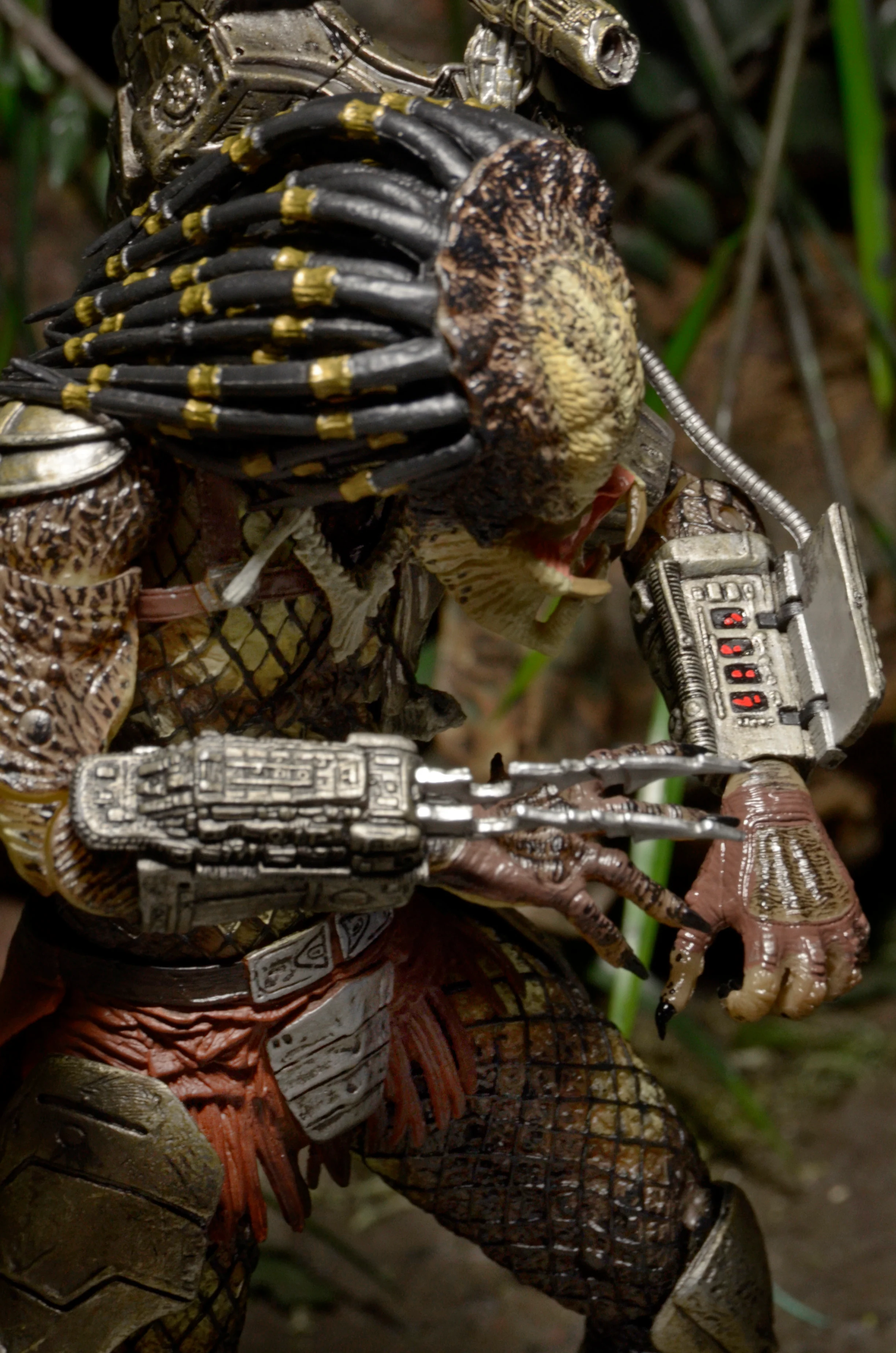 Predator - Ultimate Jungle Hunter 7” Scale Action Figure (PRE-ORDER) - Image 10