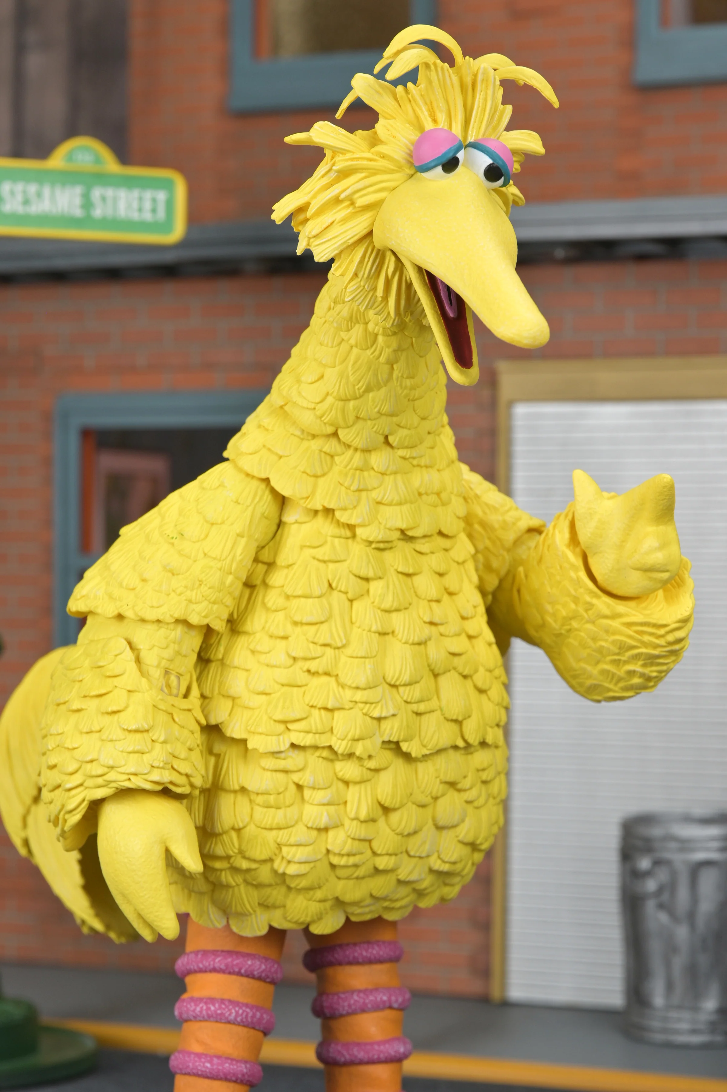 Sesame Street - Ultimate Big Bird 7” Scale Action Figure (PRE-ORDER) - Image 6