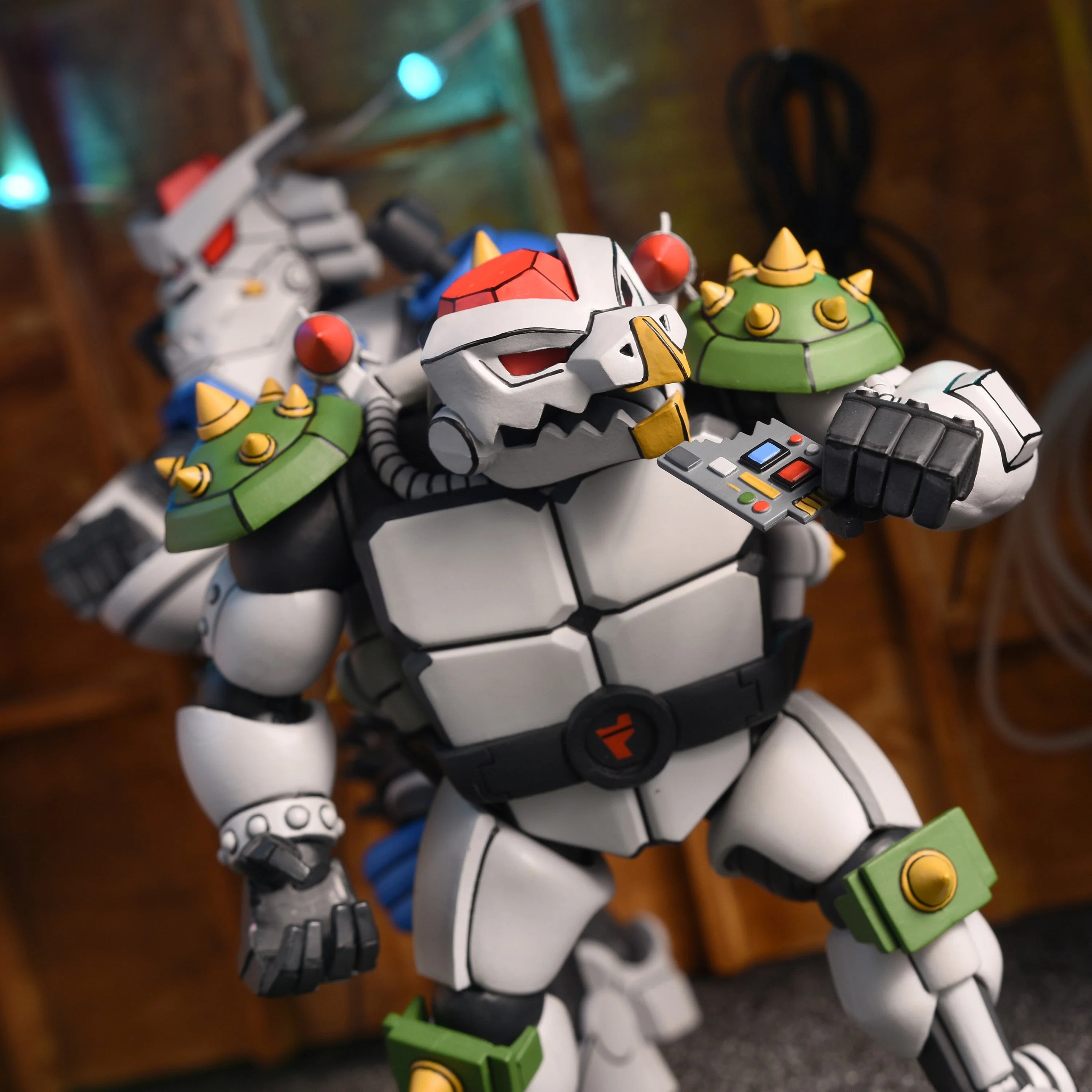 Teenage Mutant Ninja Turtles (1987 Cartoon) - Robo Tokka & Rahzar 7" Scale Action Figure 2-Pack - Image 9