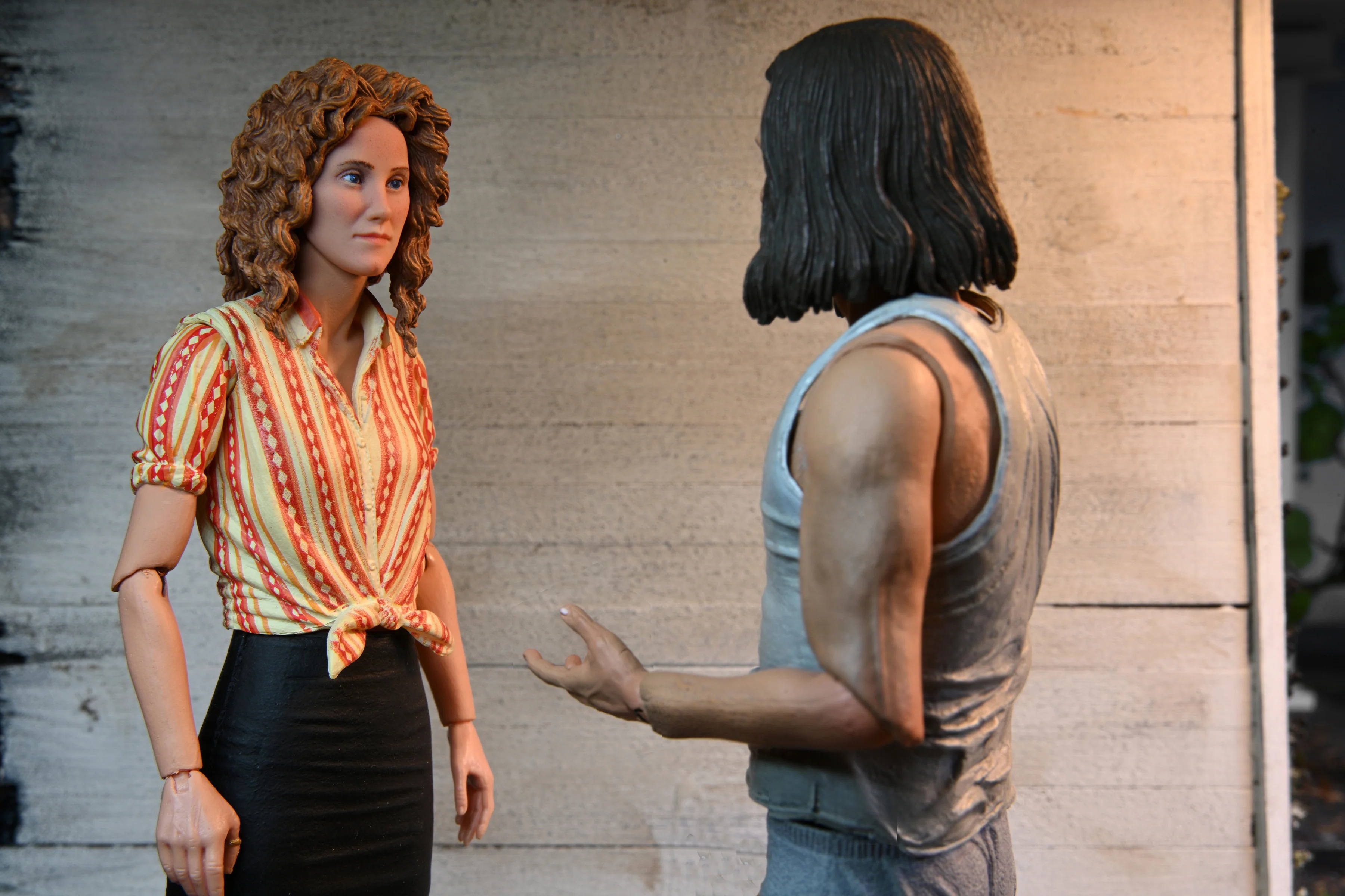 Teenage Mutant Ninja Turtles (1990 Movie) - April O’Neil & Casey Jones (Farm) 7" Scale Action Figure (2-Pack) - Image 9