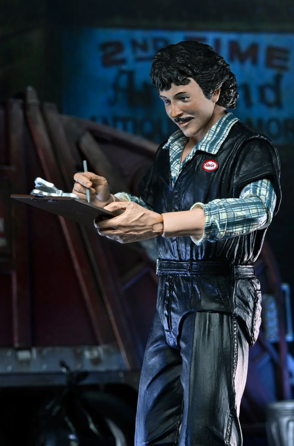 Teenage Mutant Ninja Turtles (1990 Movie) - Kevin Eastman as Garbage Man 7” Scale Action Figure (2024 Con Exclusive) - Image 6