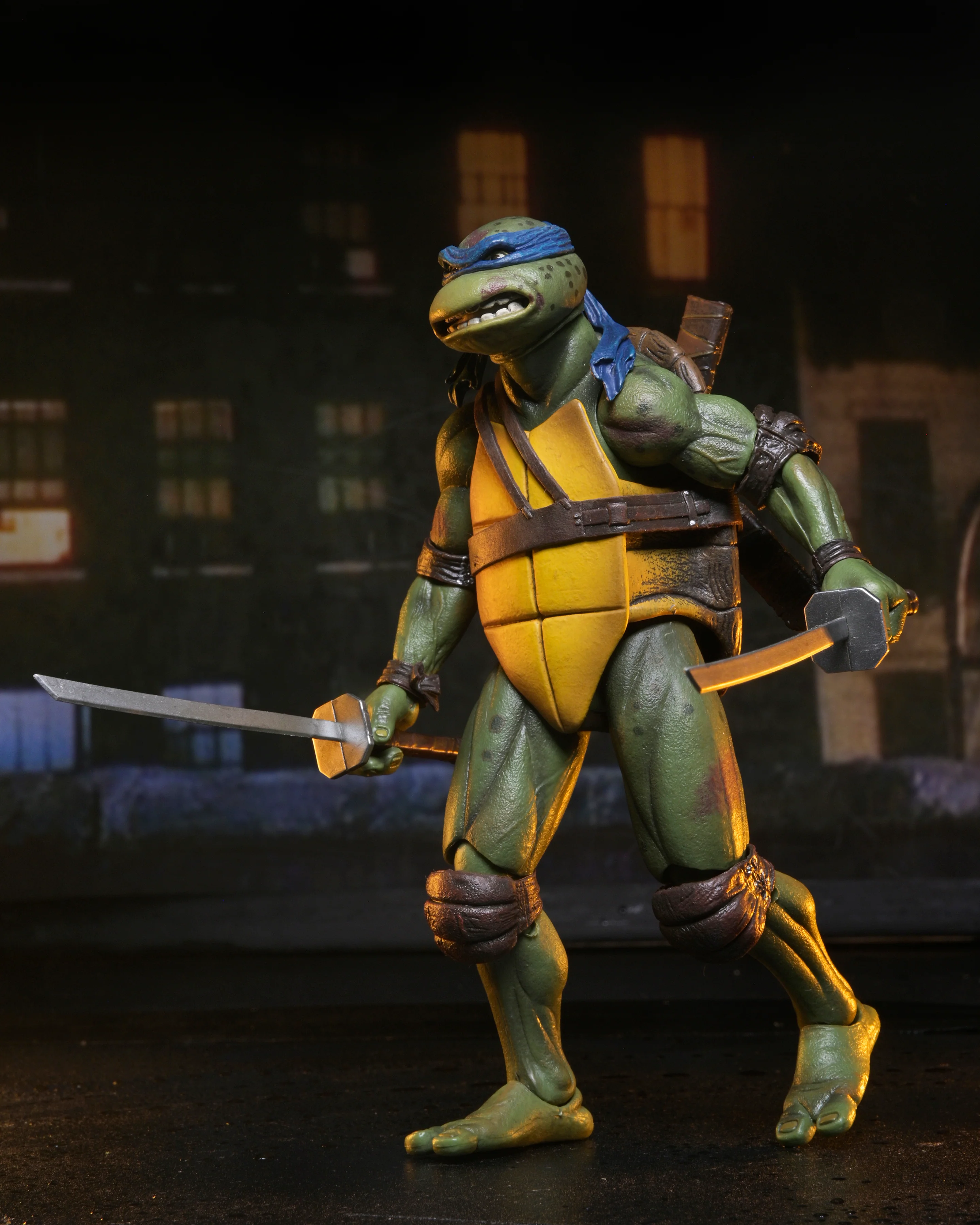 Teenage Mutant Ninja Turtles (1990 Movie) - Rooftop Battle Leonardo vs. Shredder 7" Scale Action Figure (2-Pack) - Image 14