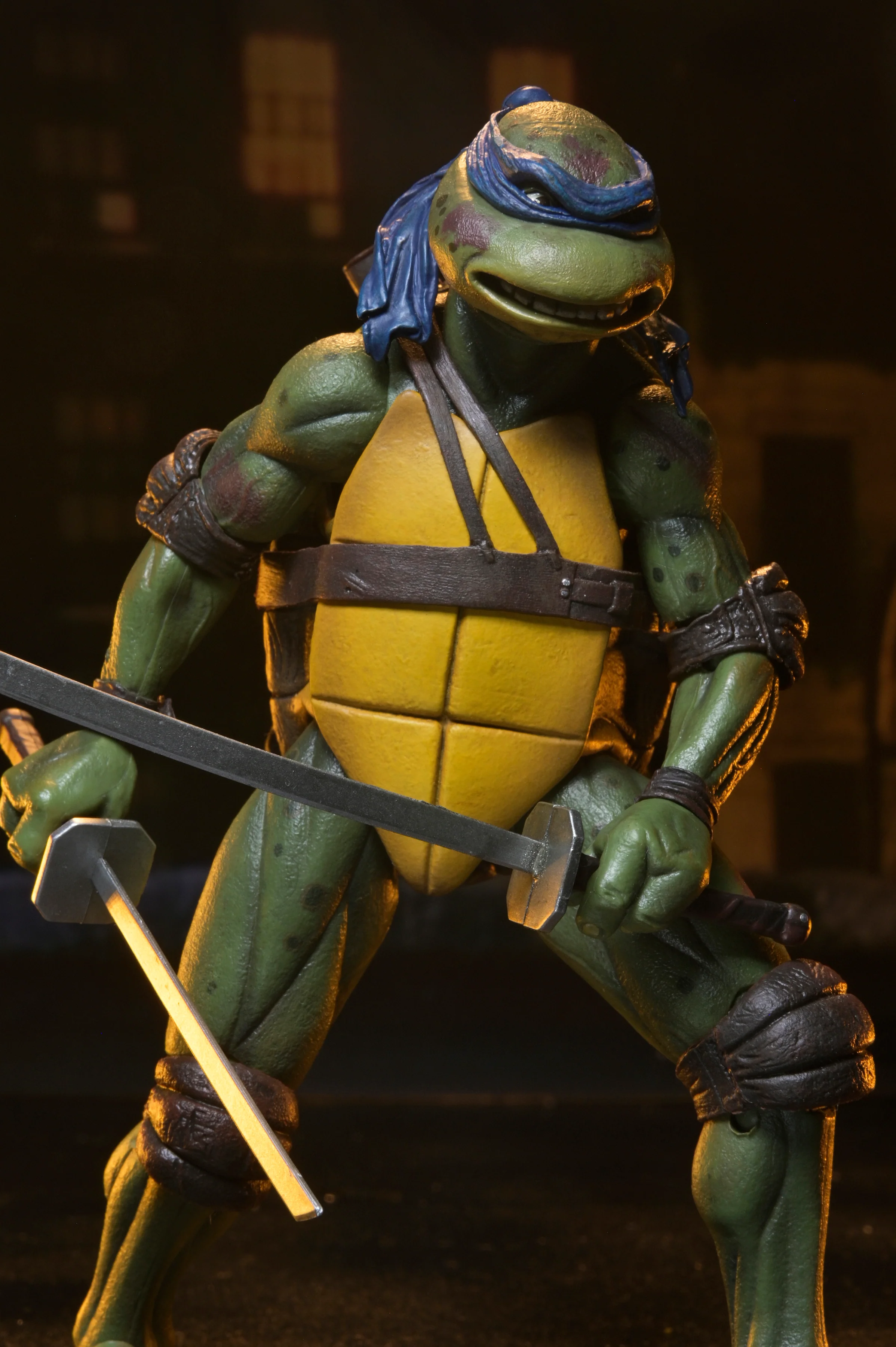 Teenage Mutant Ninja Turtles (1990 Movie) - Rooftop Battle Leonardo vs. Shredder 7" Scale Action Figure (2-Pack) - Image 16