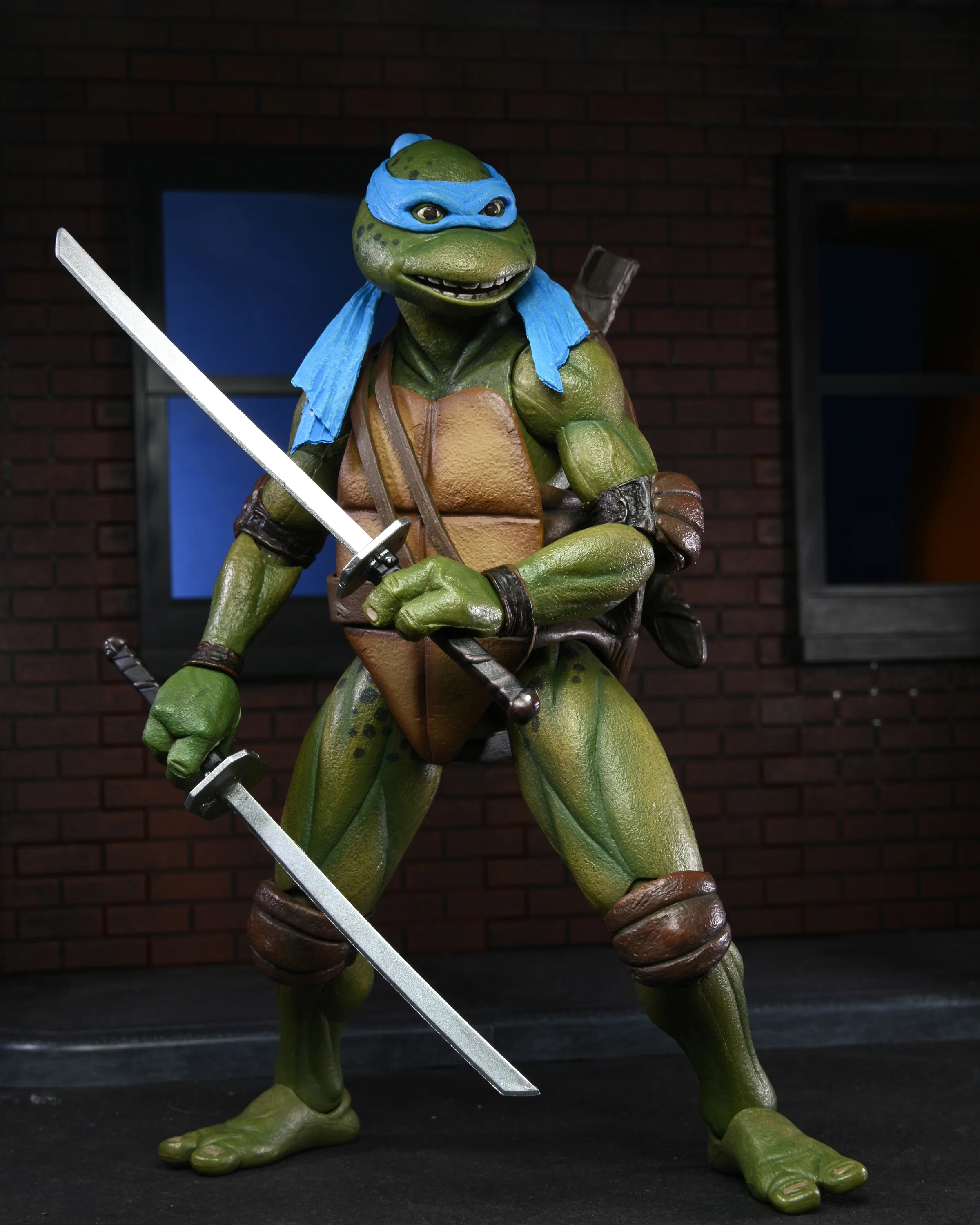 Teenage Mutant Ninja Turtles 2: Secrect of the Ooze - Leonardo & Raphael 7" Scale Action Figure (2 Pack) - Image 5