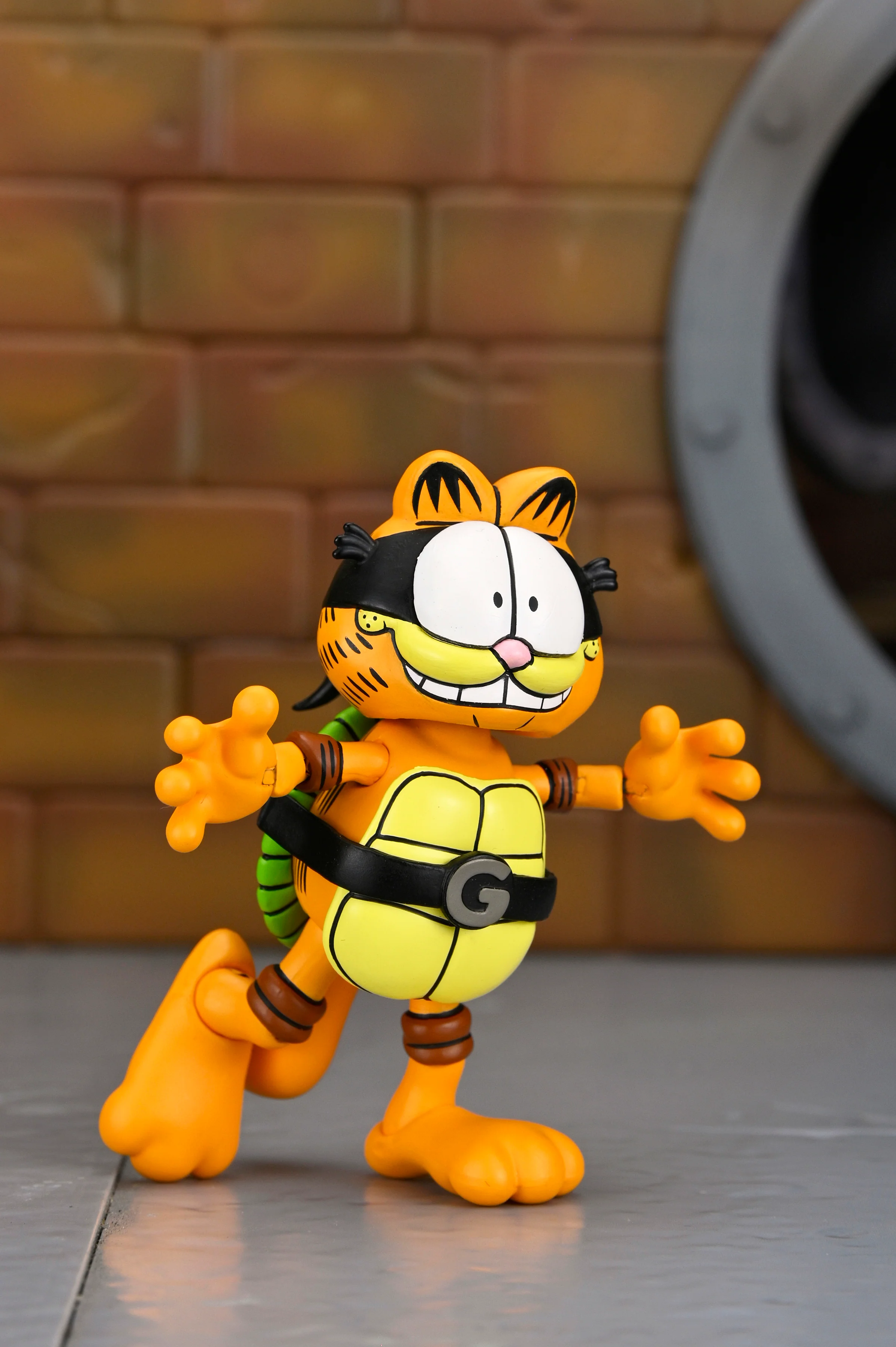 Teenage Mutant Ninja Turtles (Archie Comics) x Garfield - Ultimate Garfello & Odie 7” Scale Action Figures - Image 4