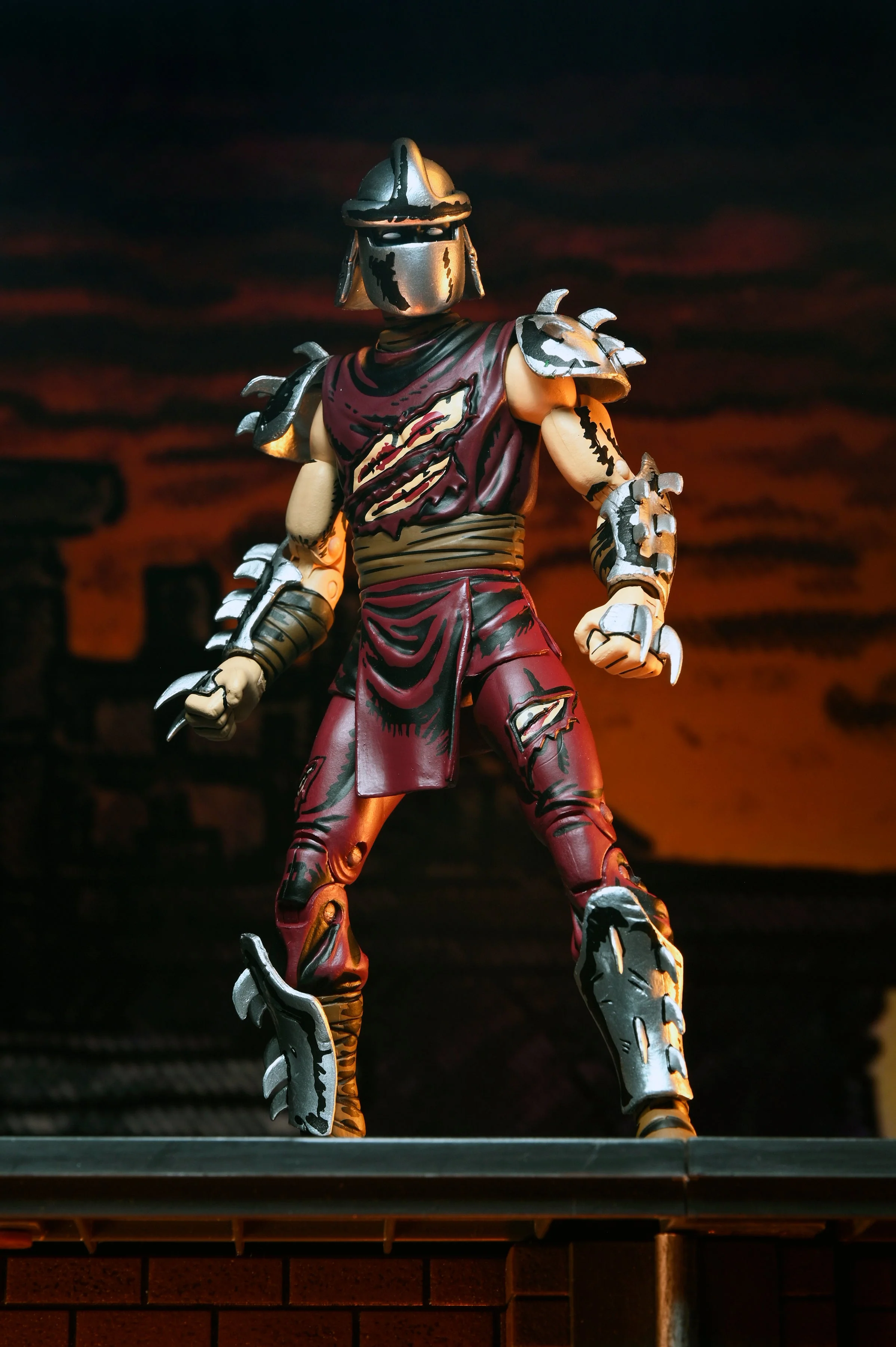 Teenage Mutant Ninja Turtles (Mirage Comics) - Battle-Damaged Shredder 7" Scale Action Figure (Classic Colors)