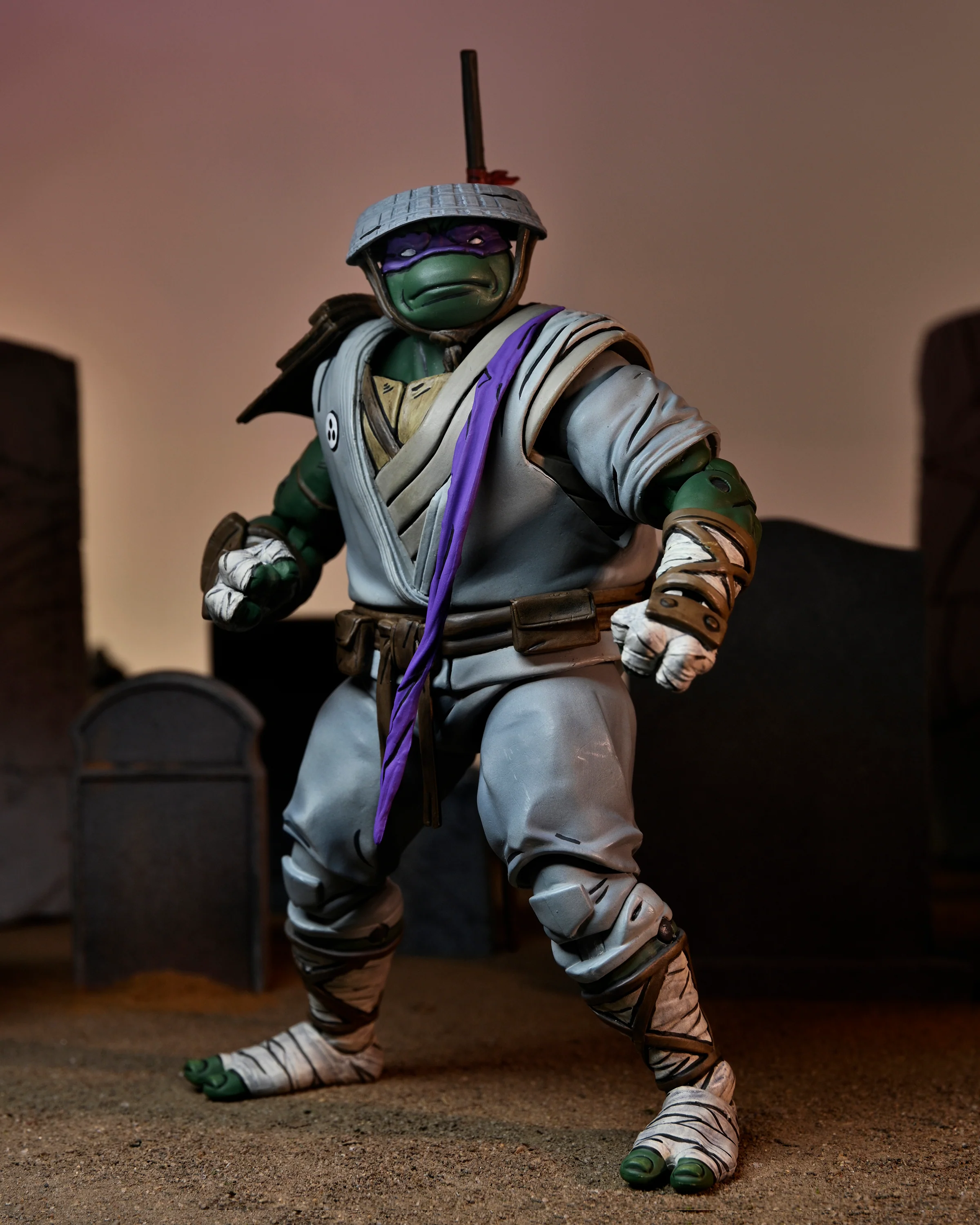 Teenage Mutant Ninja Turtles (The Last Ronin) - Ultimate Donatello 7" Scale Action Figure - Image 2