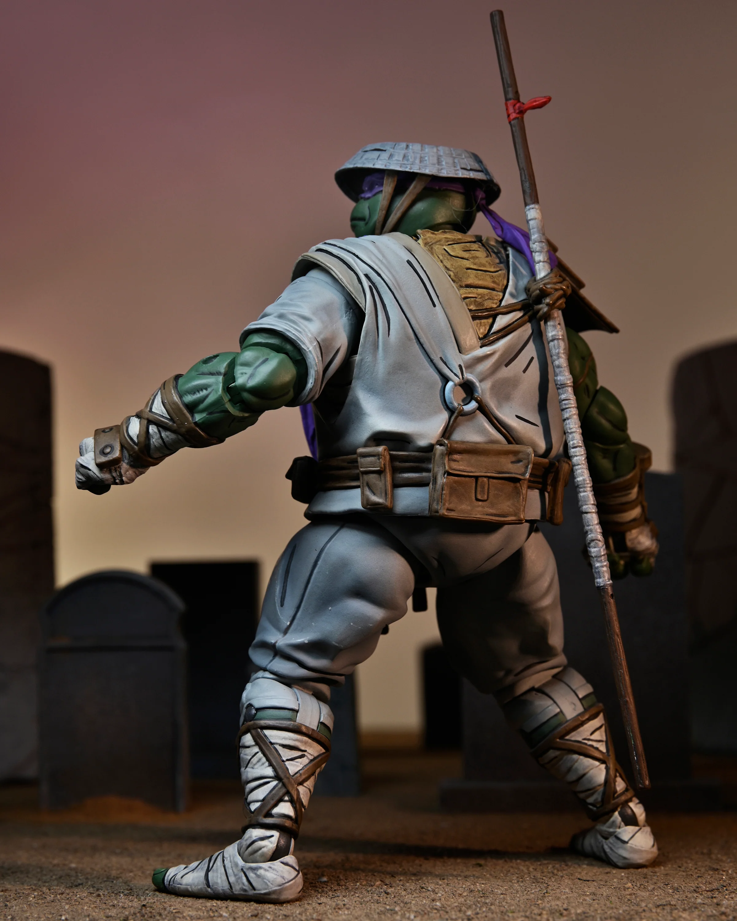 Teenage Mutant Ninja Turtles (The Last Ronin) - Ultimate Donatello 7" Scale Action Figure - Image 6