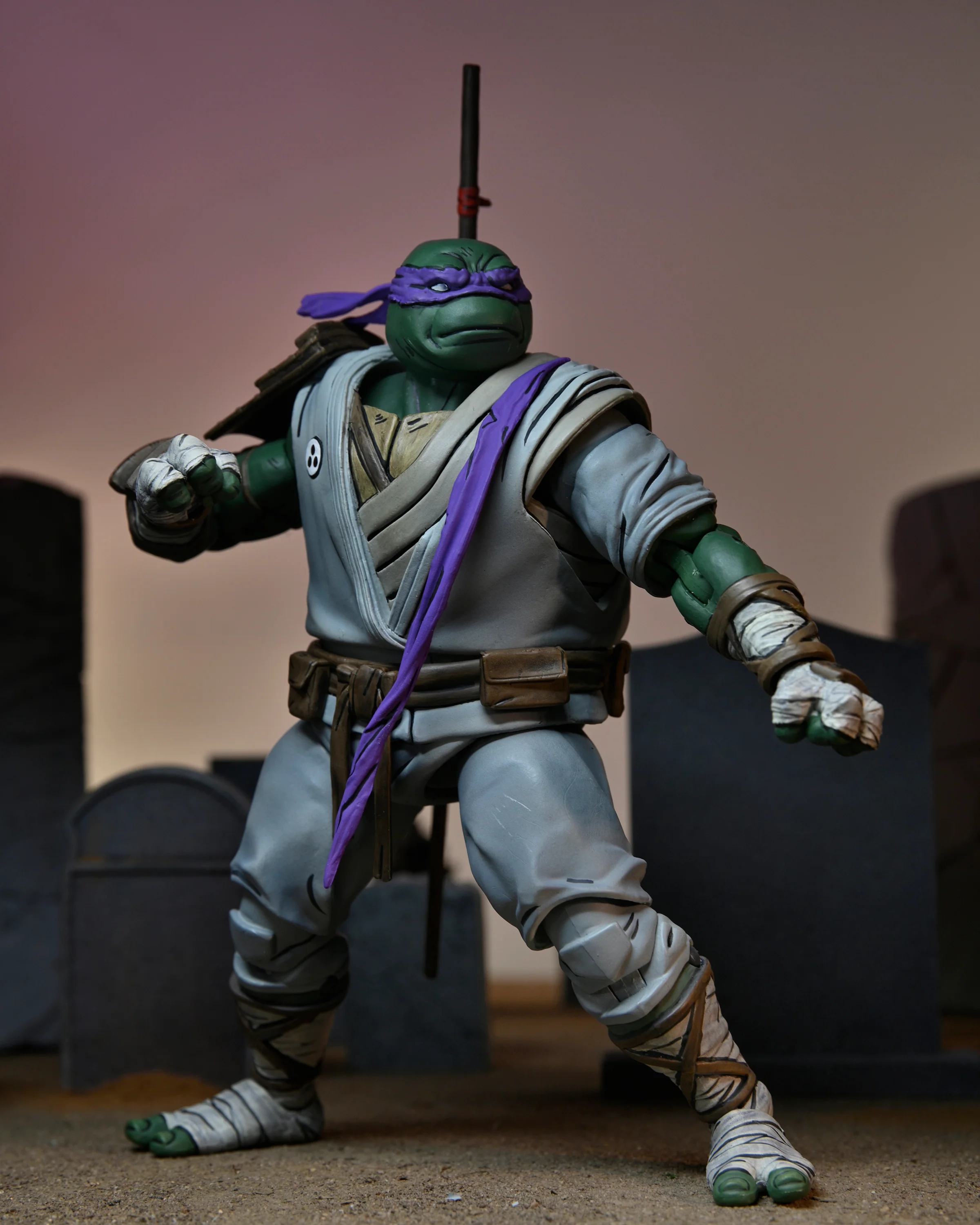 Teenage Mutant Ninja Turtles (The Last Ronin) - Ultimate Donatello 7" Scale Action Figure - Image 7