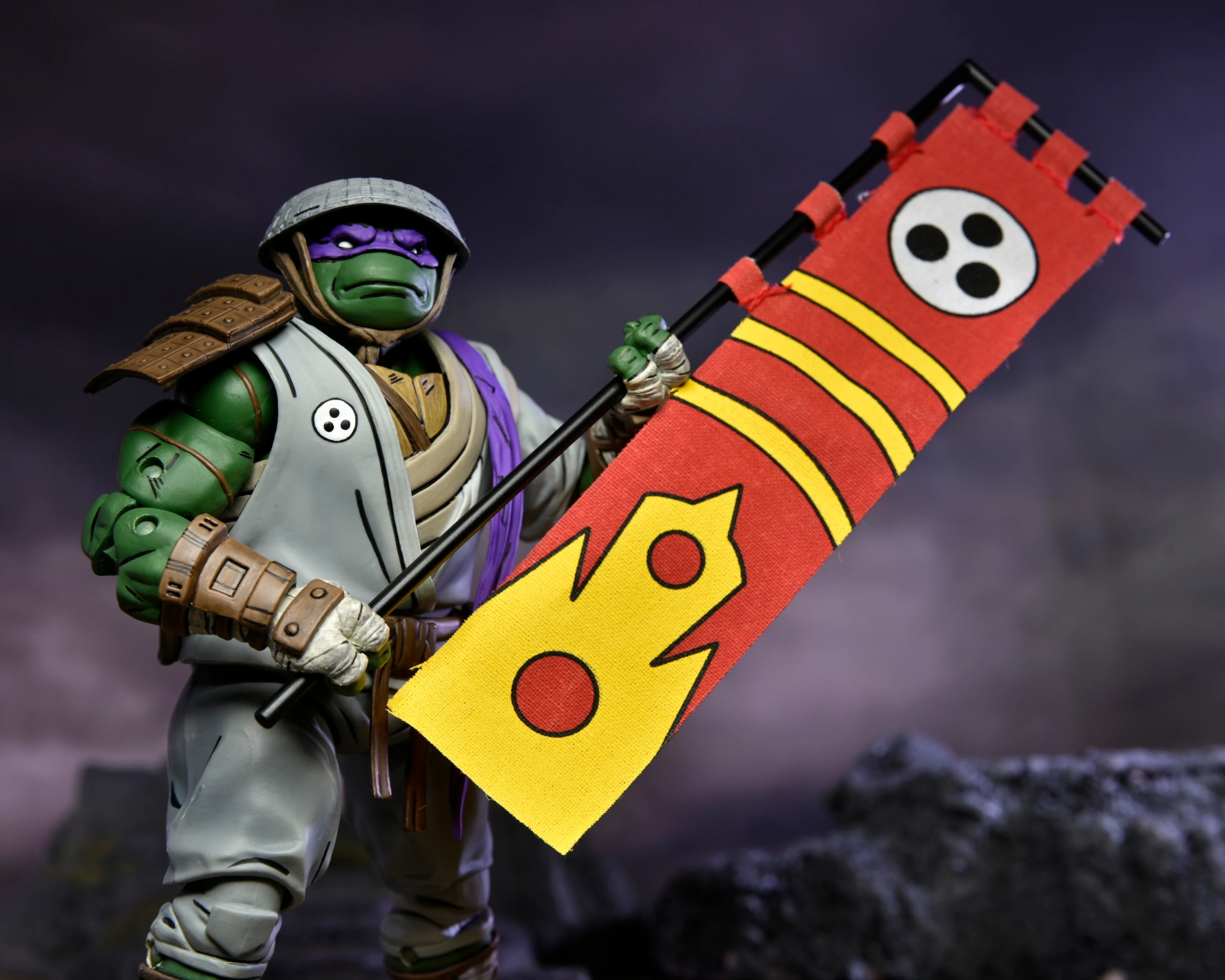Teenage Mutant Ninja Turtles (The Last Ronin) - Ultimate Donatello 7" Scale Action Figure - Image 8