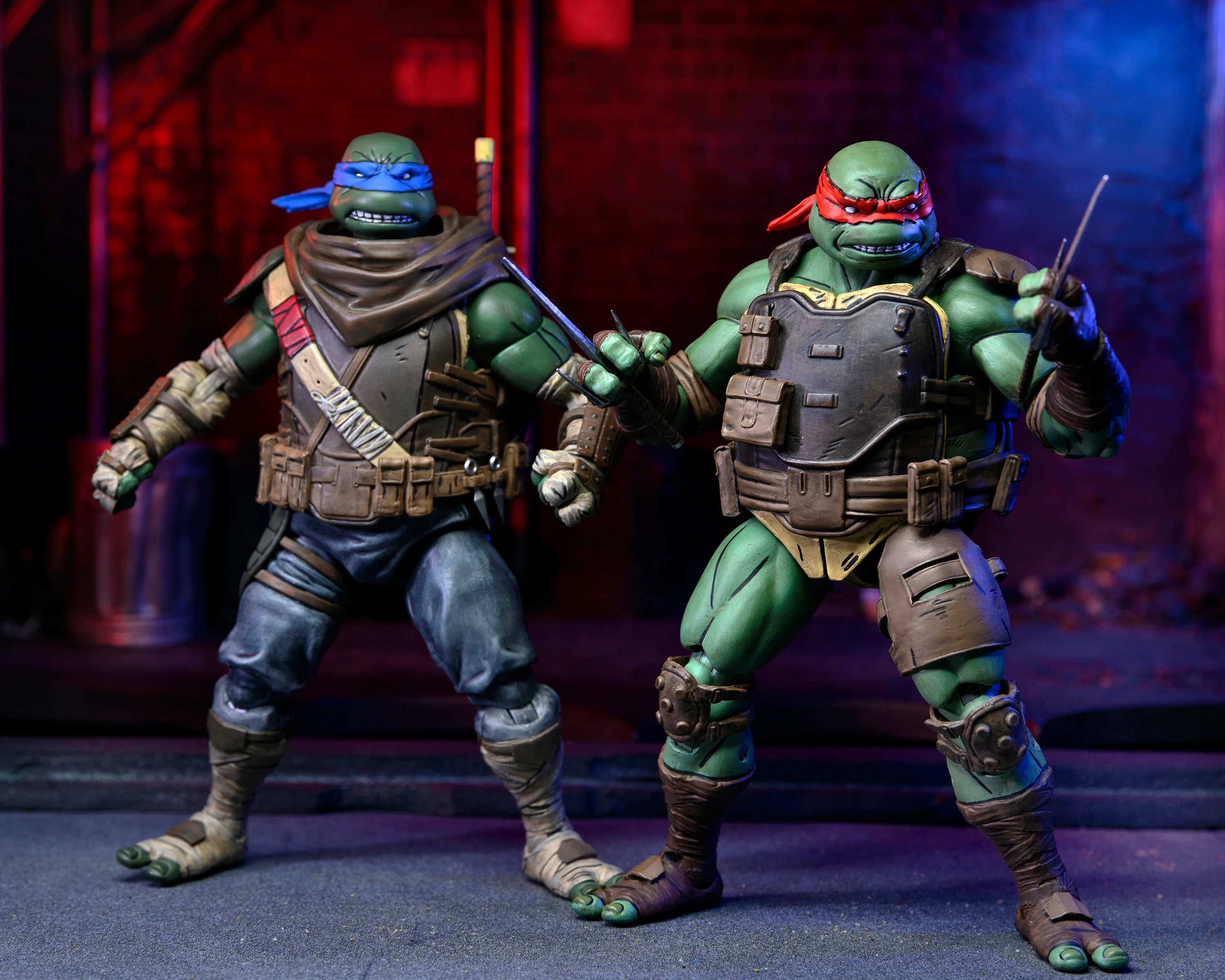 Teenage Mutant Ninja Turtles (The Last Ronin) - Ultimate Raphael 7” Scale Action Figure - Image 5