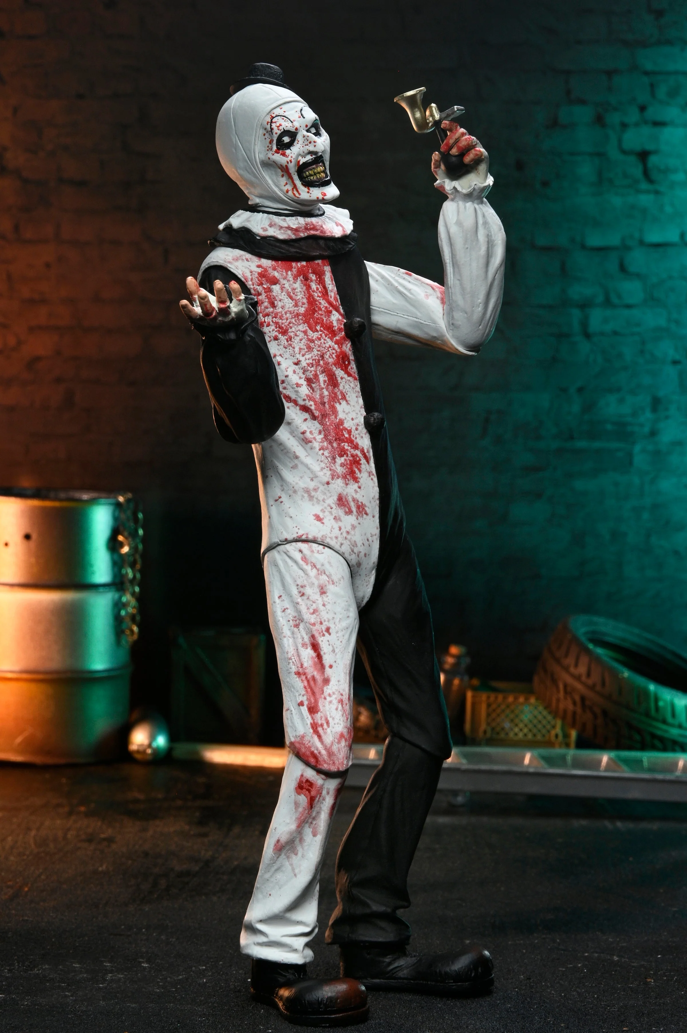 Terrifier 2 - Ultimate Art the Clown 7" Scale Action Figure (Blood Splattered) (PRE-ORDER) - Image 8