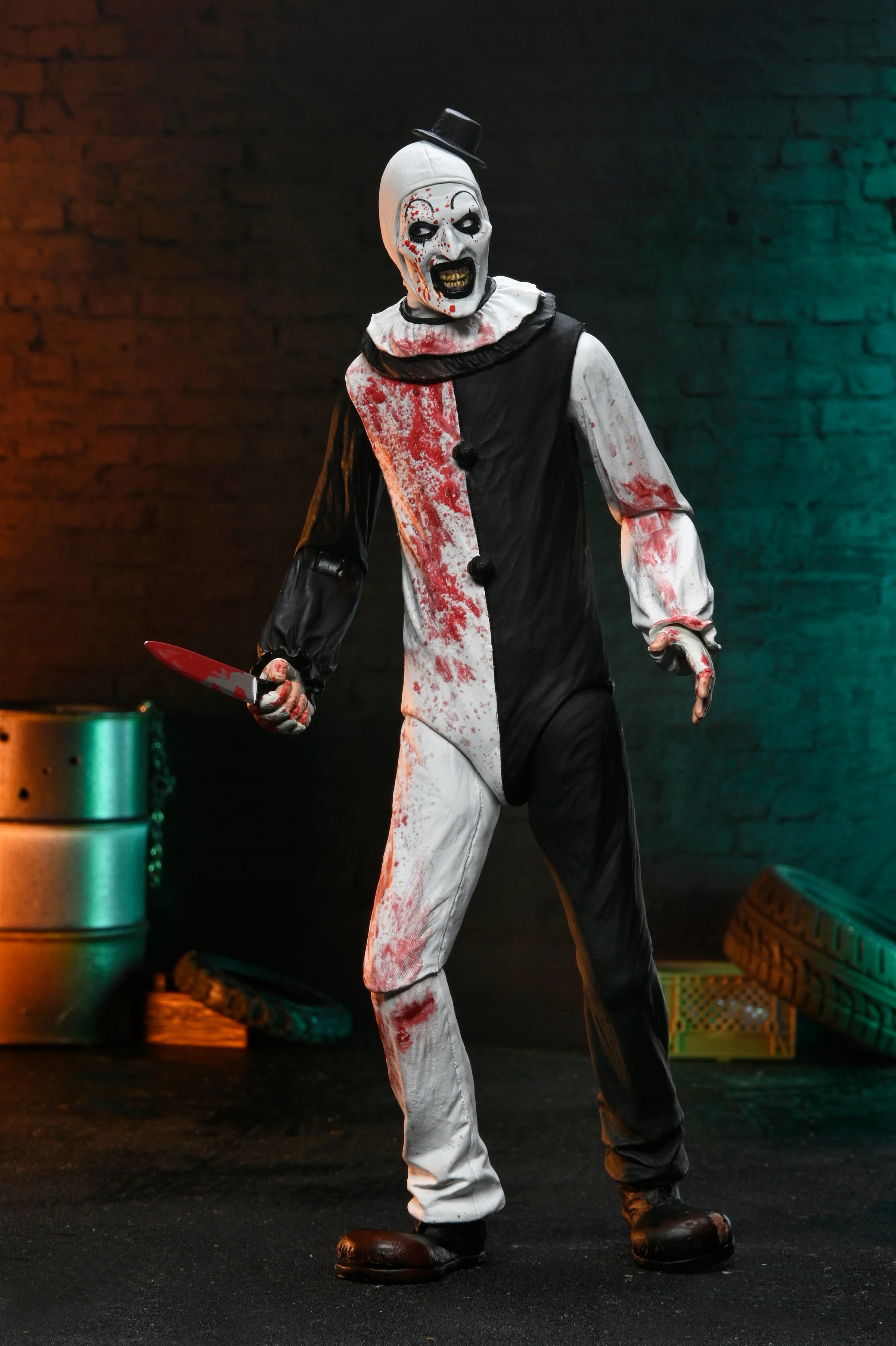 Terrifier 2 - Ultimate Art the Clown 7" Scale Action Figure (Blood Splattered) (PRE-ORDER) - Image 9