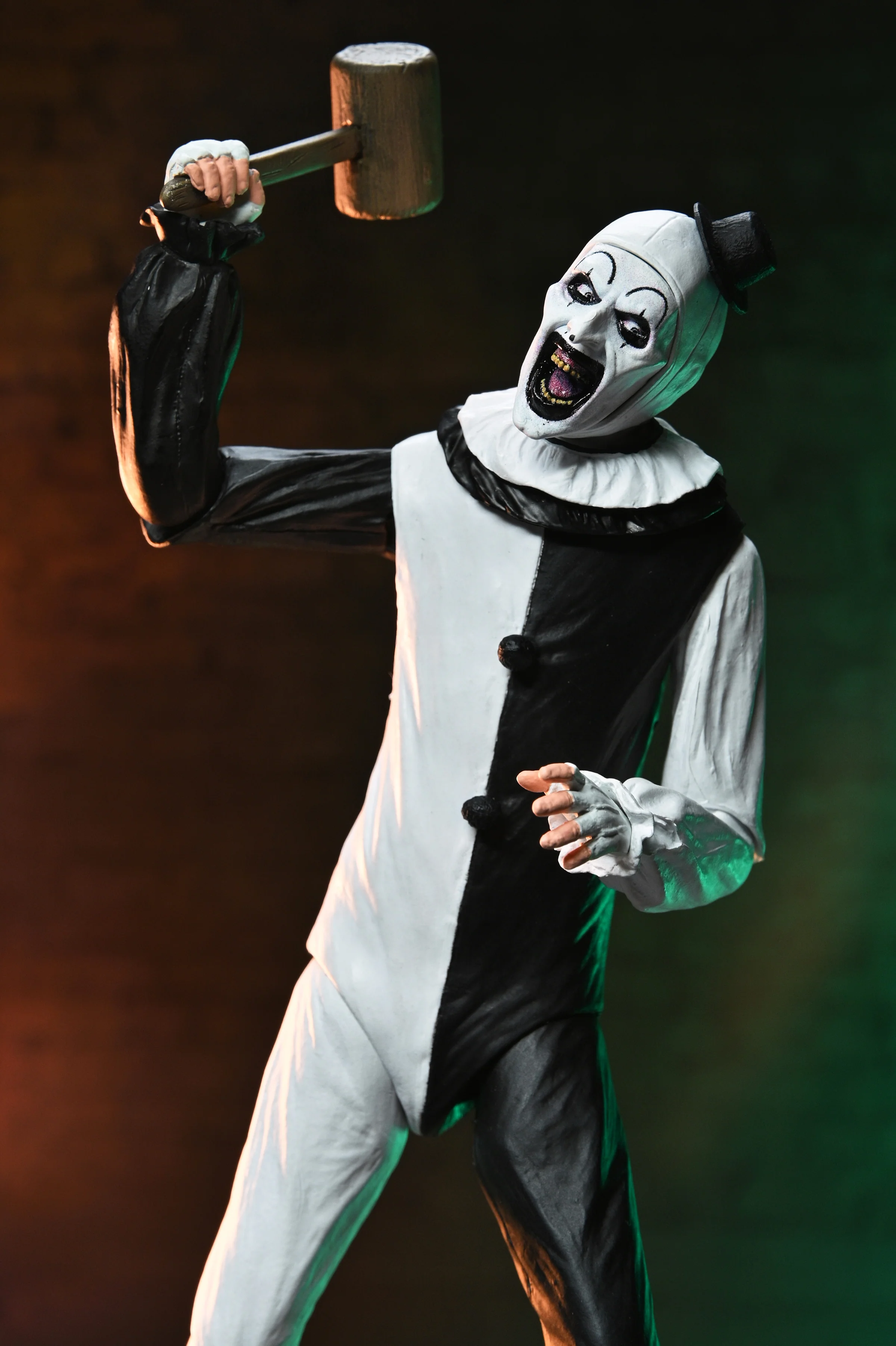 Terrifier 2 - Ultimate Art the Clown and The Little Pale Girl 7" Scale Action Figure 2-Pack (PRE-ORDER) - Image 15