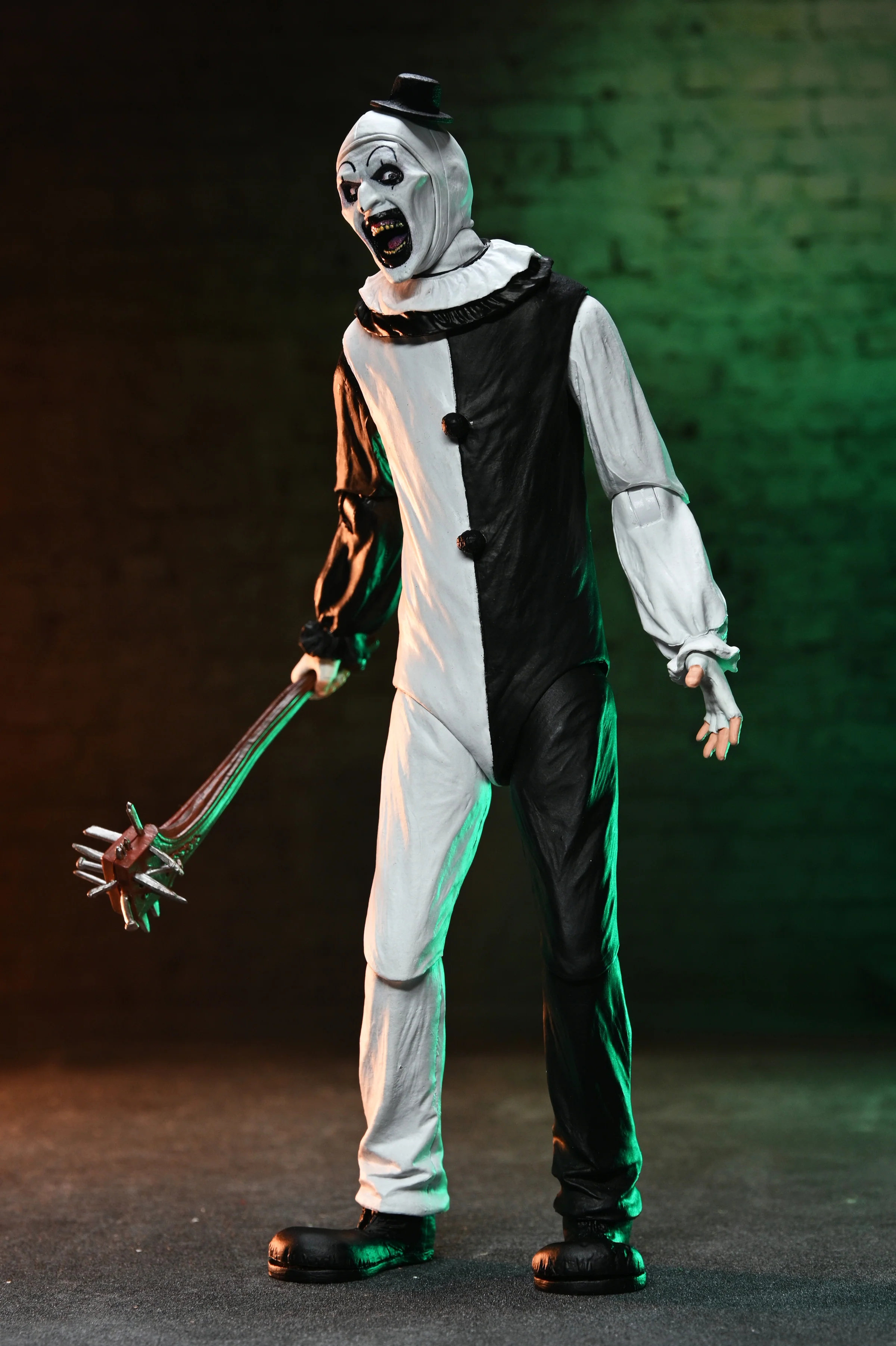 Terrifier 2 - Ultimate Art the Clown and The Little Pale Girl 7" Scale Action Figure 2-Pack (PRE-ORDER) - Image 18