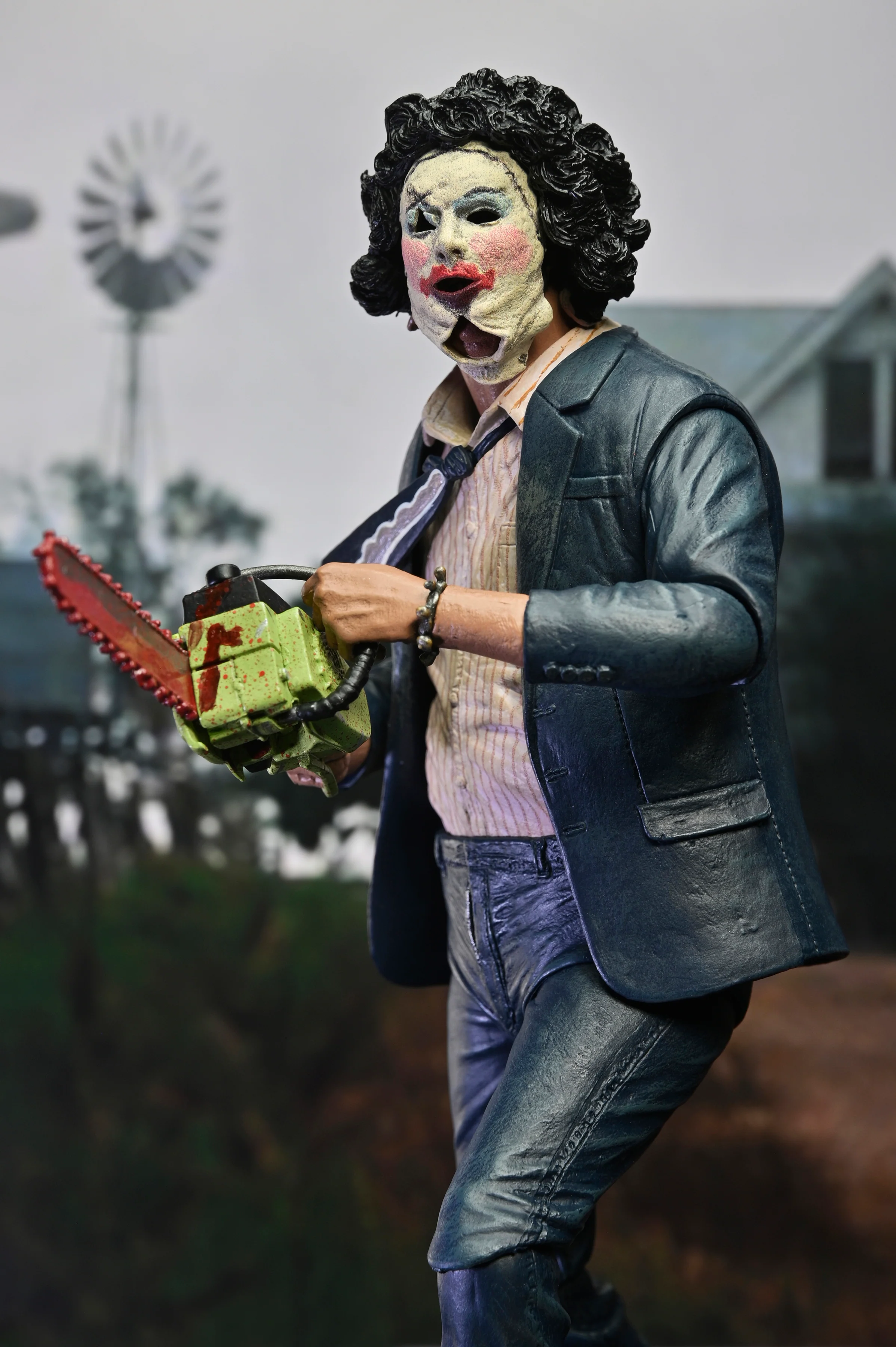 Texas Chainsaw Massacre - 50th Anniversary Ultimate Leatherface with Pretty Woman Mask 7" Scale Action Figure - Image 9