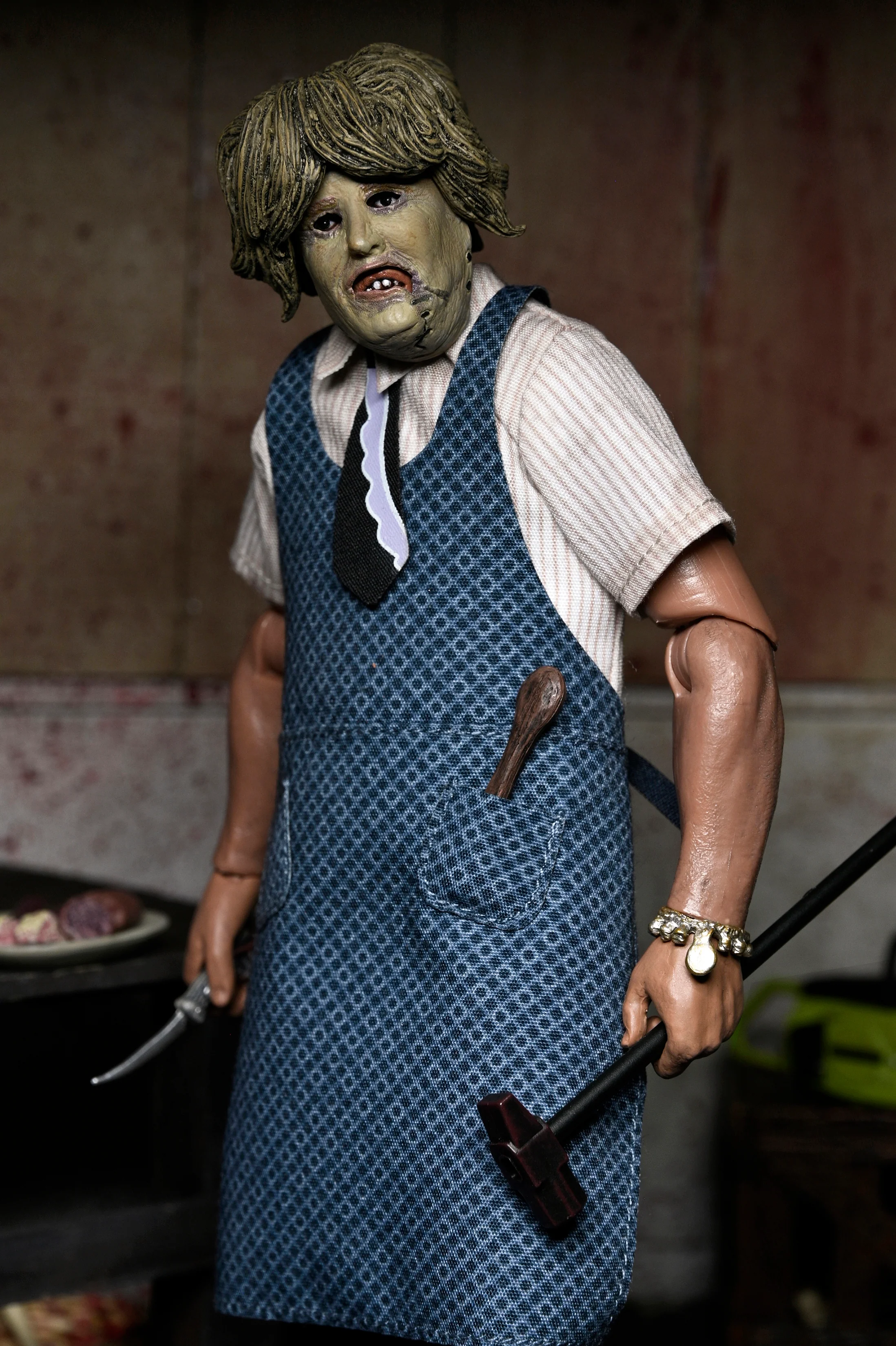 Texas Chainsaw Massacre - Leatherface with Old Lady Mask 8" Clothed Action Figure in Window Box Packaging (PRE-ORDER) - Image 5