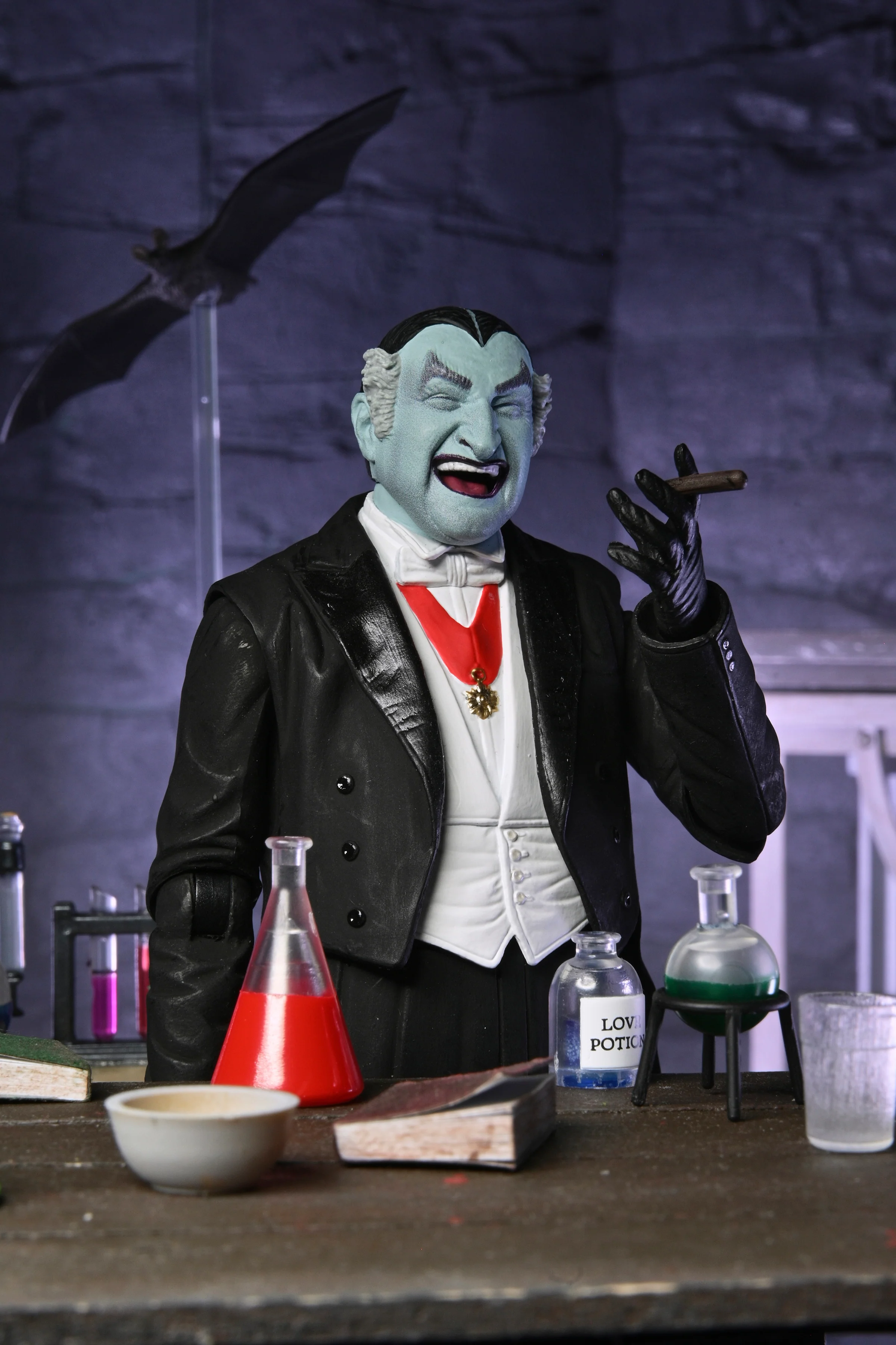 The Munsters (TV Series) - Ultimate Grandpa and Herman Munster 7” Scale Action Figure Bundle - Image 14