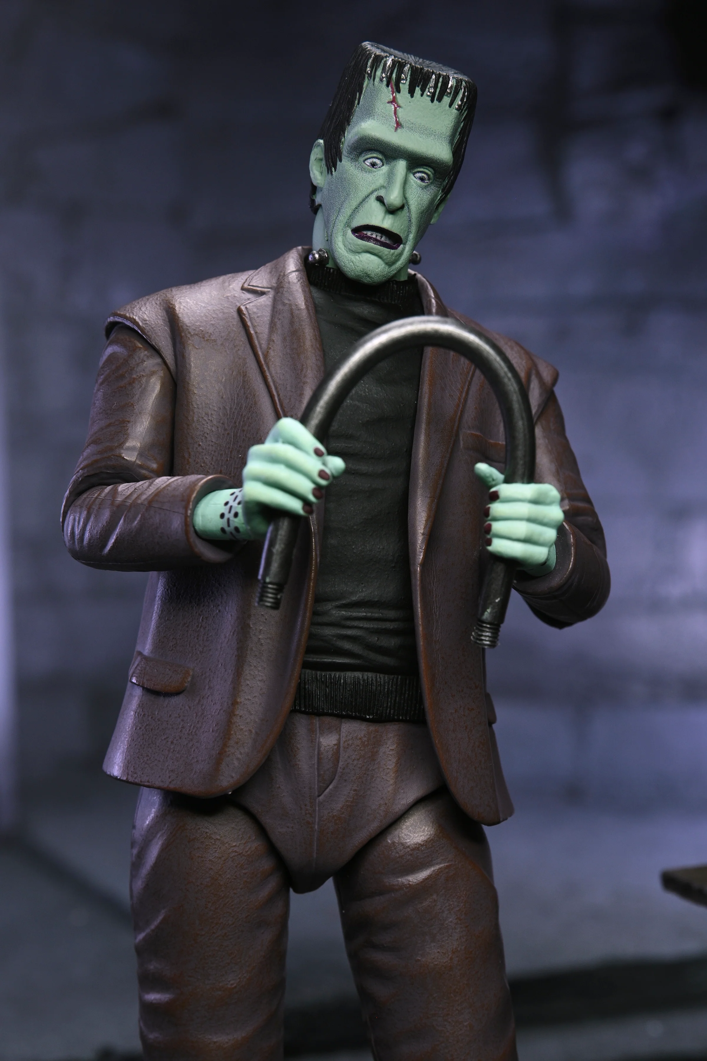 The Munsters (TV Series) - Ultimate Herman Munster 7” Scale Action Figure - Image 7