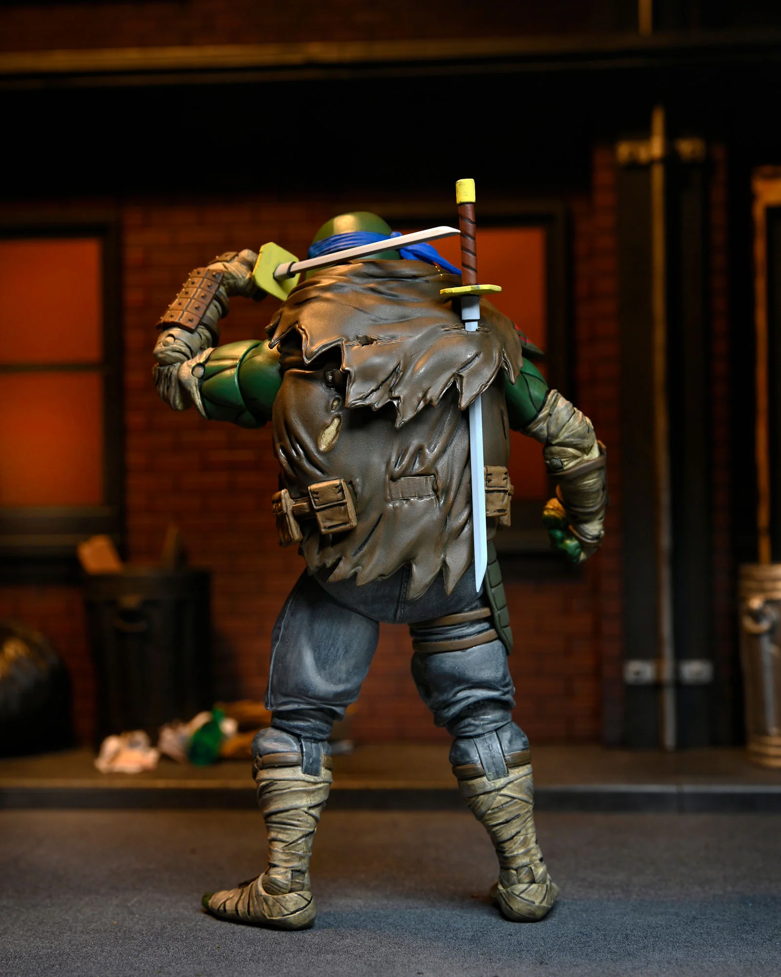 Teenage Mutant Ninja Turtles (The Last Ronin) - 7" Scale Action Figure - Ultimate Leonardo - Image 4