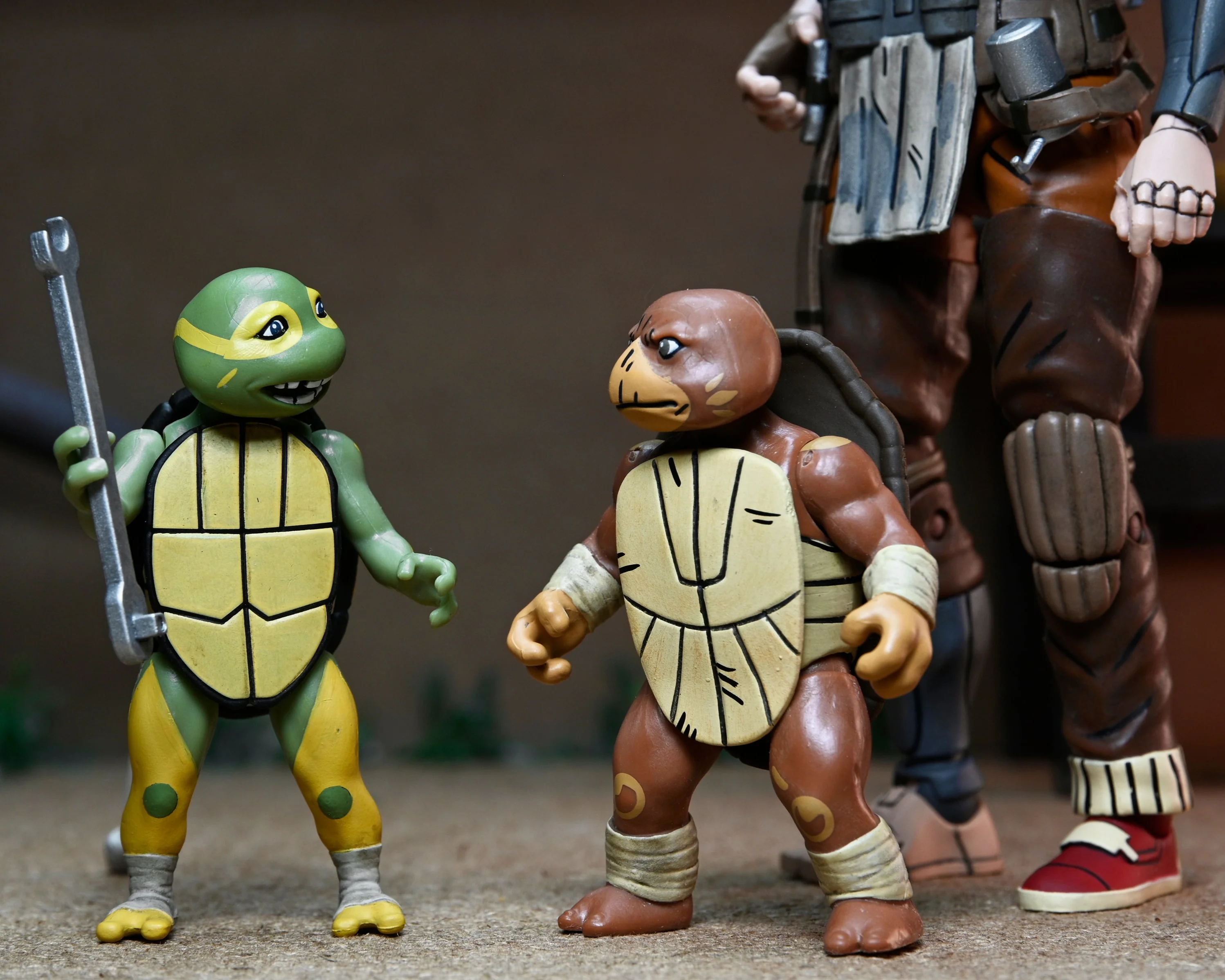Teenage Mutant Ninja Turtles (The Last Ronin - The Lost Years) - Grammy April with Baby Yi & Moja 7” Scale Action Figures - Image 5