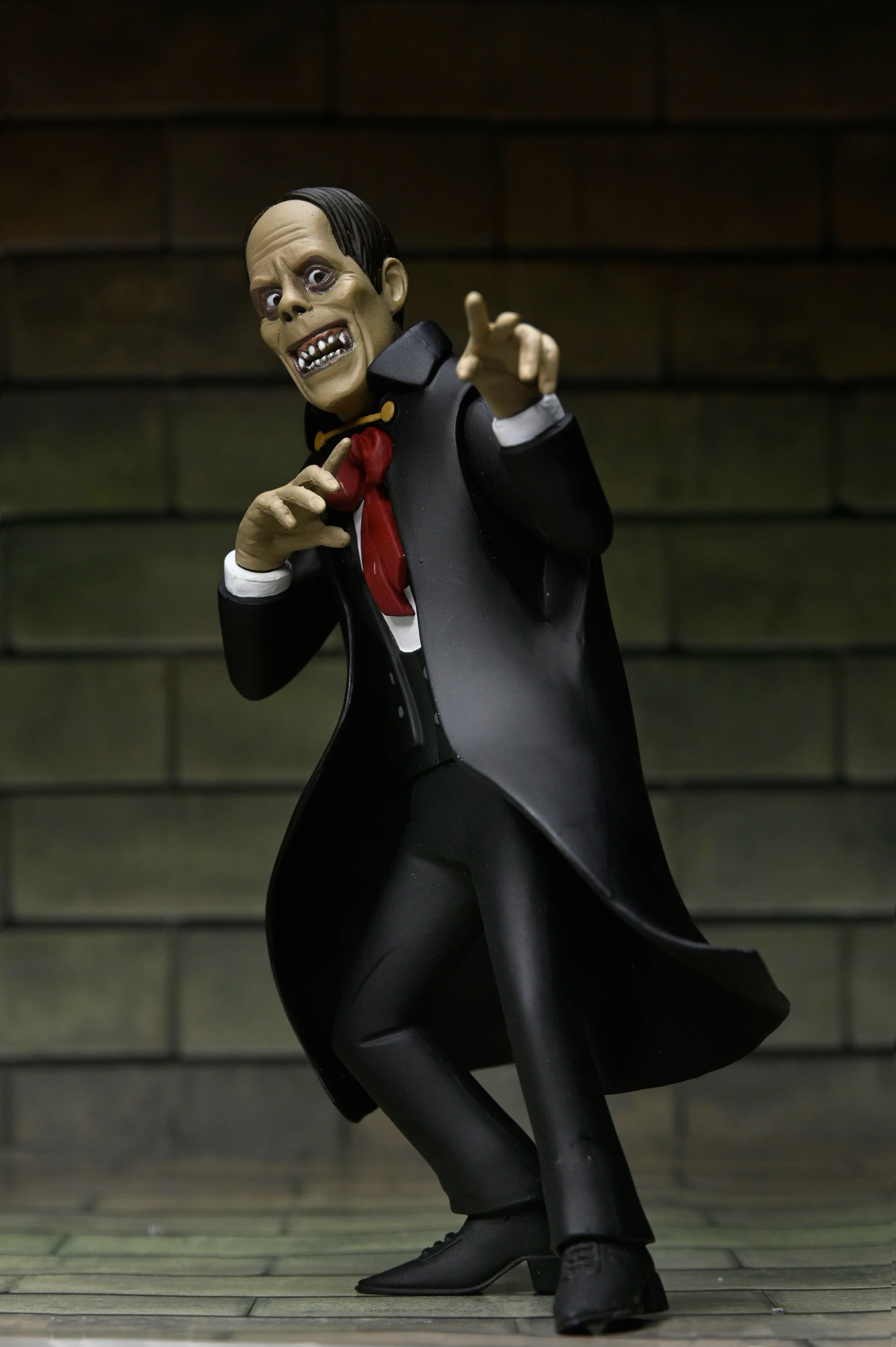 Toony Terrors Phantom of the Opera (1925) 6” Scale Action Figure (Series 12) - Image 2
