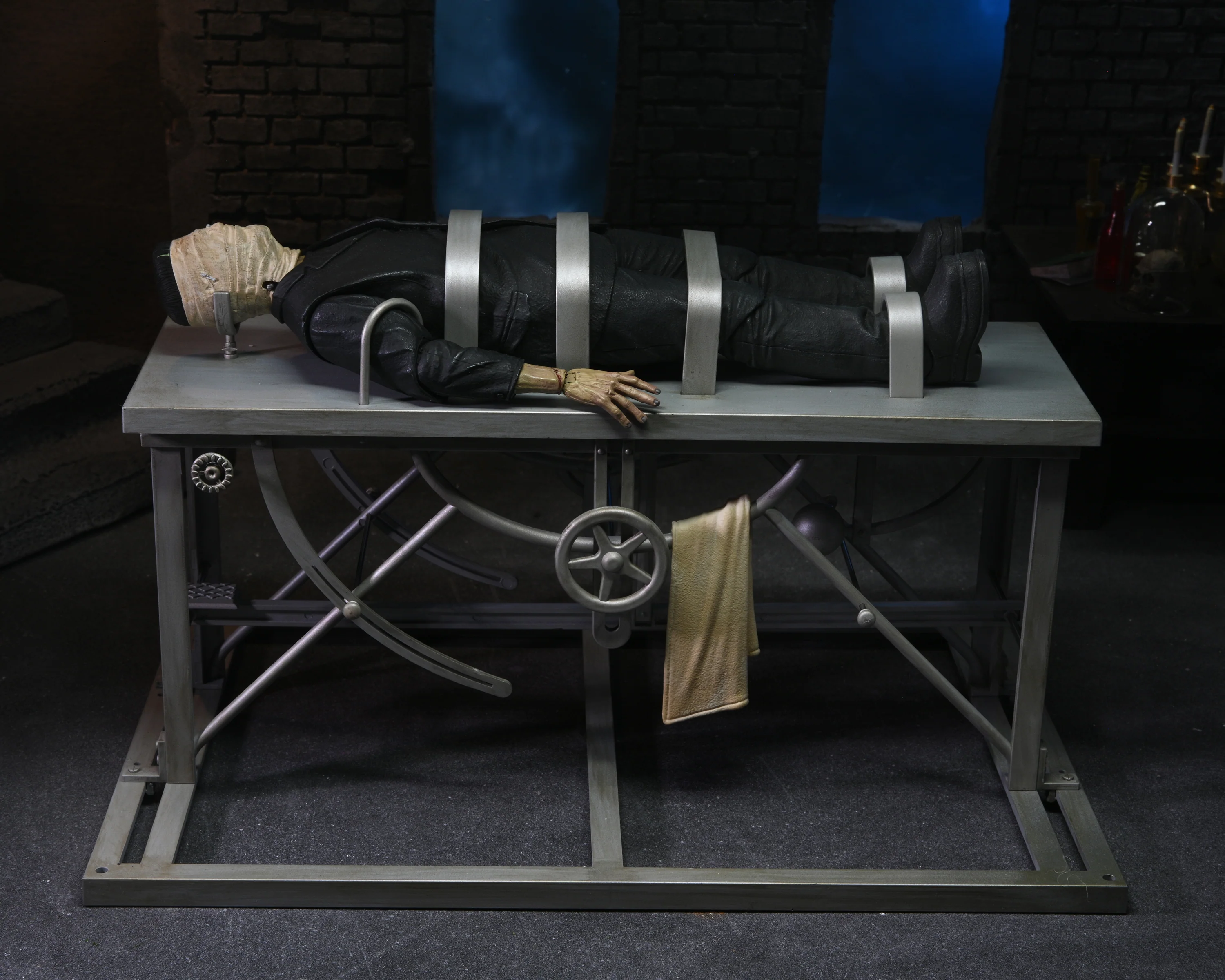 Universal Monsters Ultimate Bundle - Frankenstein - Image 4